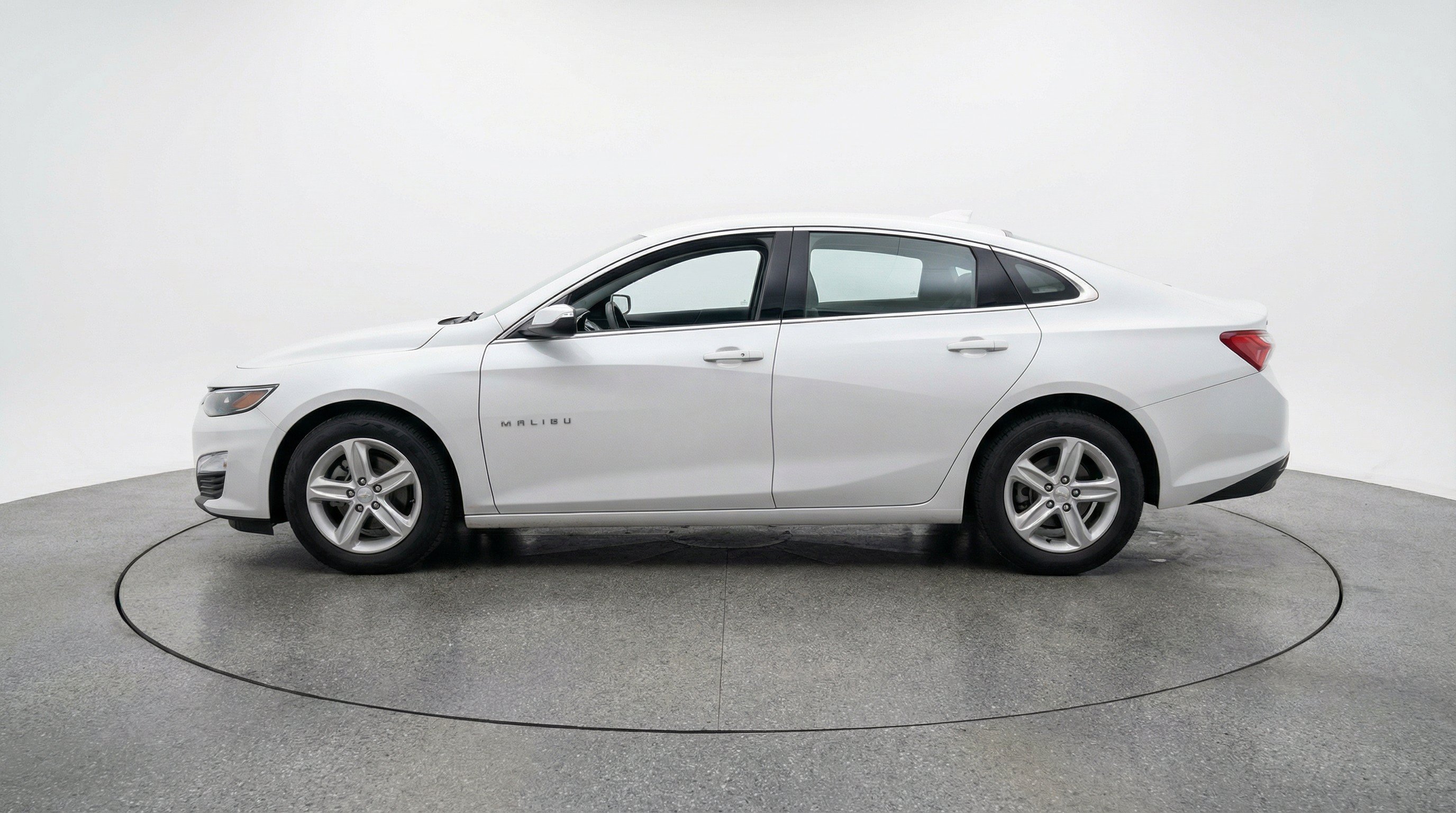 Thumbnail: 2024 Chevrolet Malibu - 5