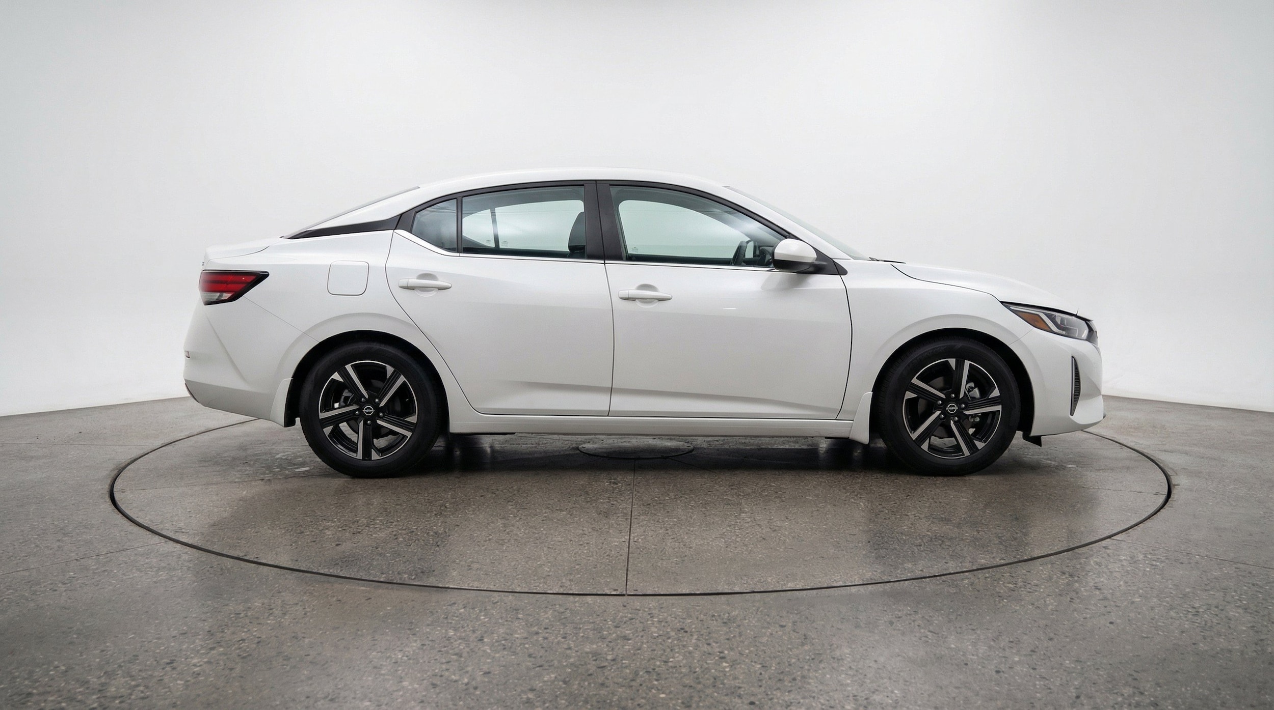 Thumbnail: 2025 Nissan Sentra - 10