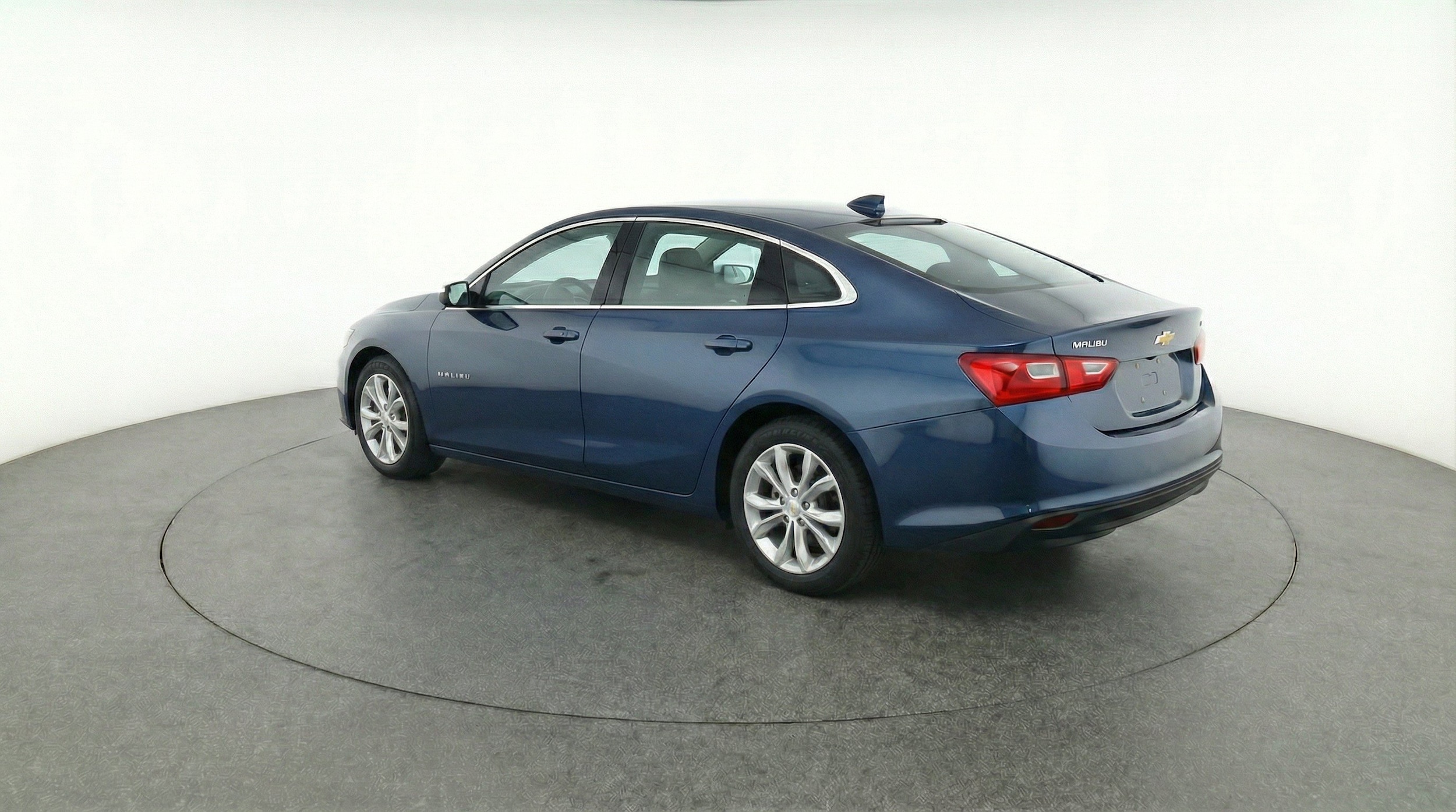 Thumbnail: 2024 Chevrolet Malibu - 6