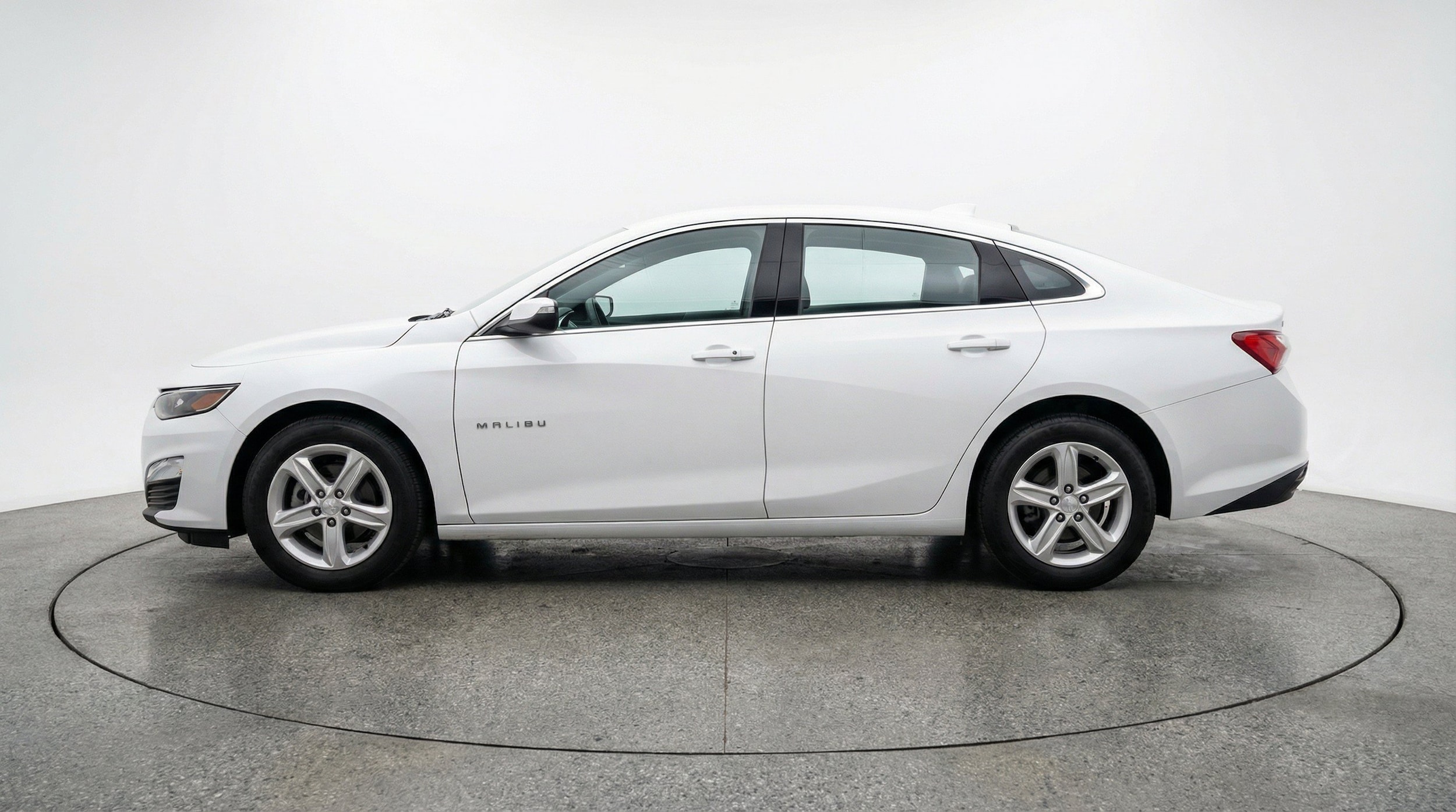 Thumbnail: 2024 Chevrolet Malibu - 5