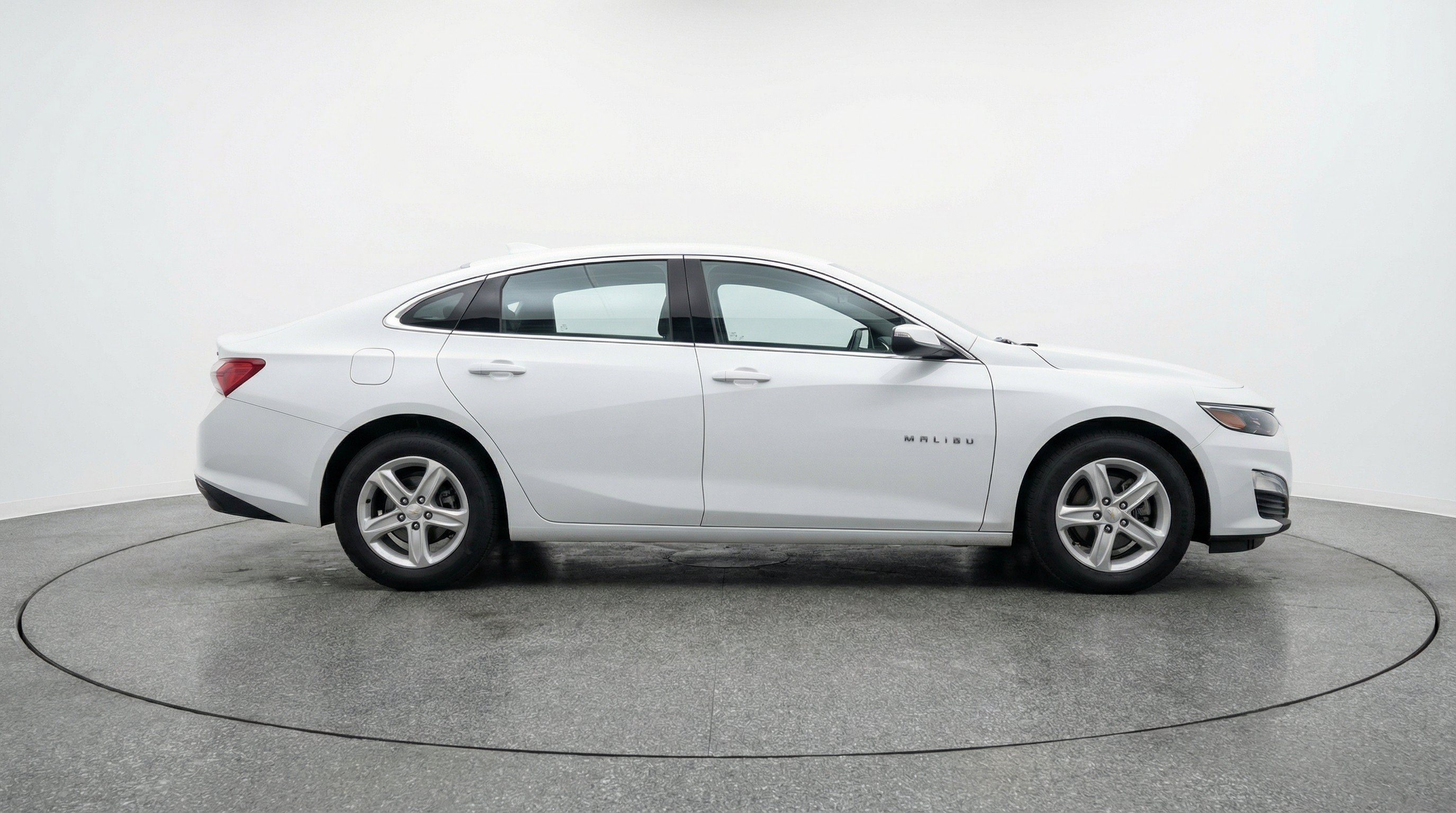 Thumbnail: 2024 Chevrolet Malibu - 11