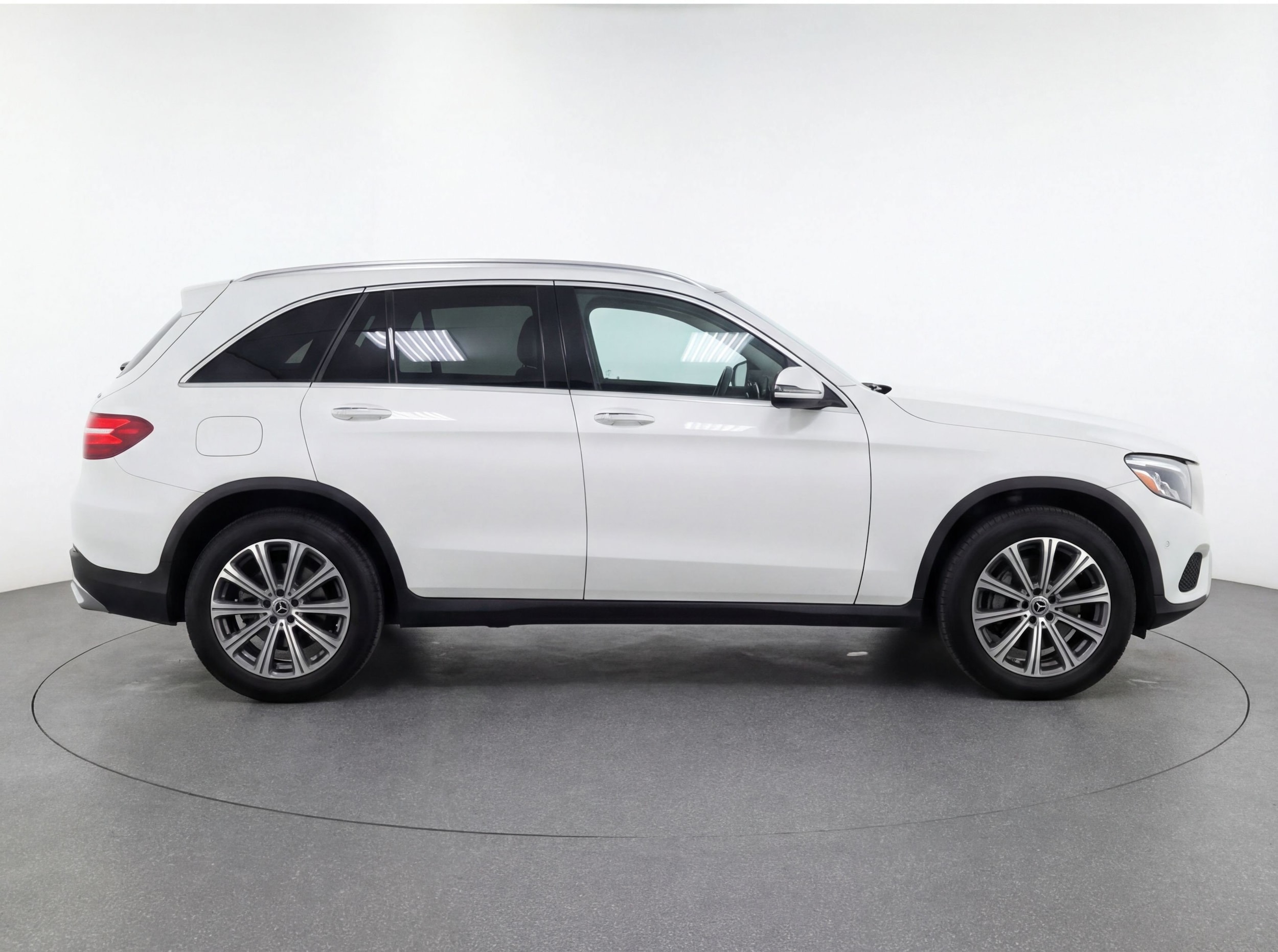 Thumbnail: 2024 Mercedes-Benz GLC - 10