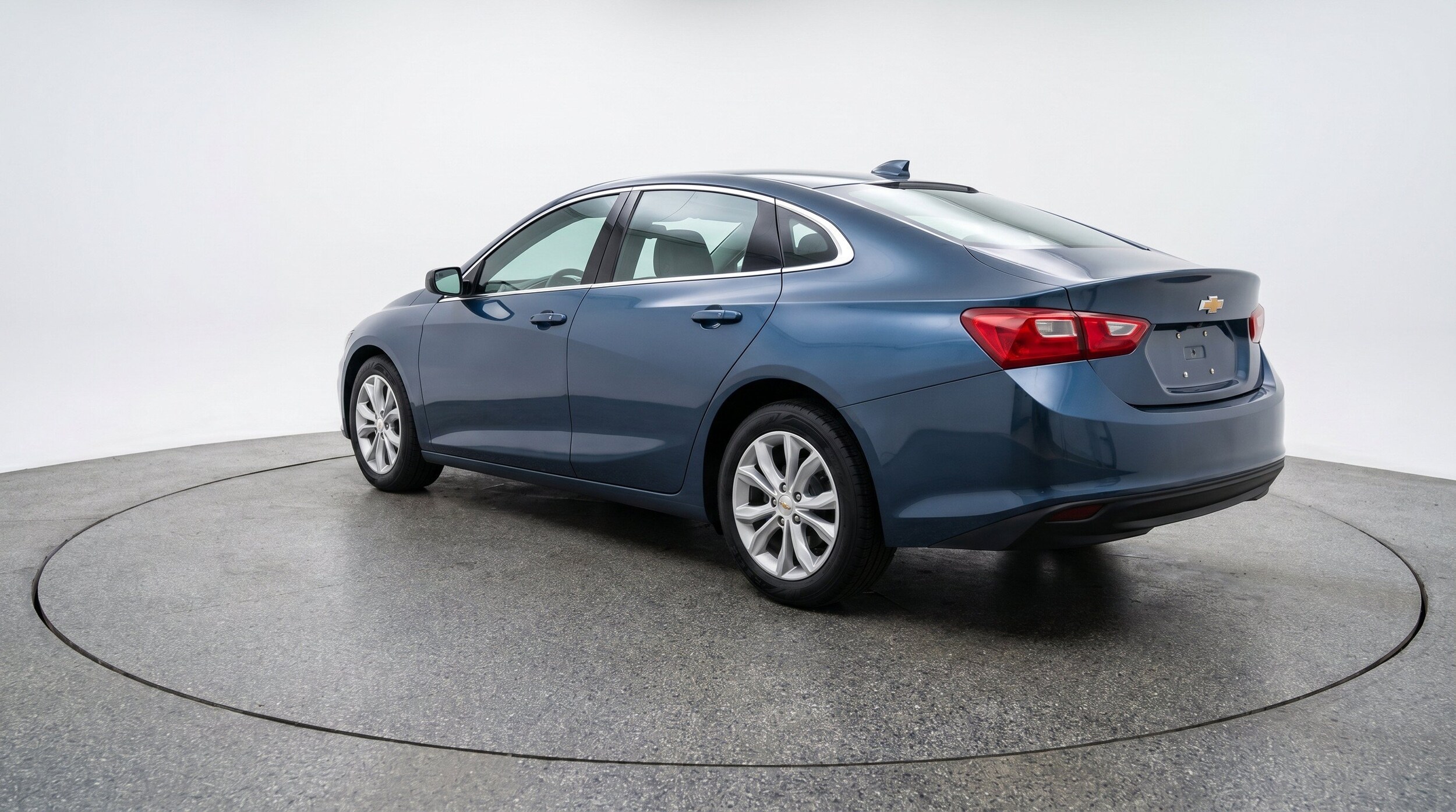 Thumbnail: 2024 Chevrolet Malibu - 6