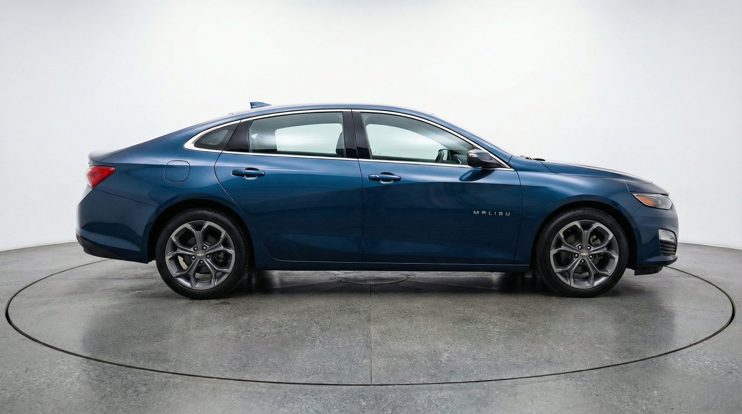 Thumbnail: 2024 Chevrolet Malibu - 11