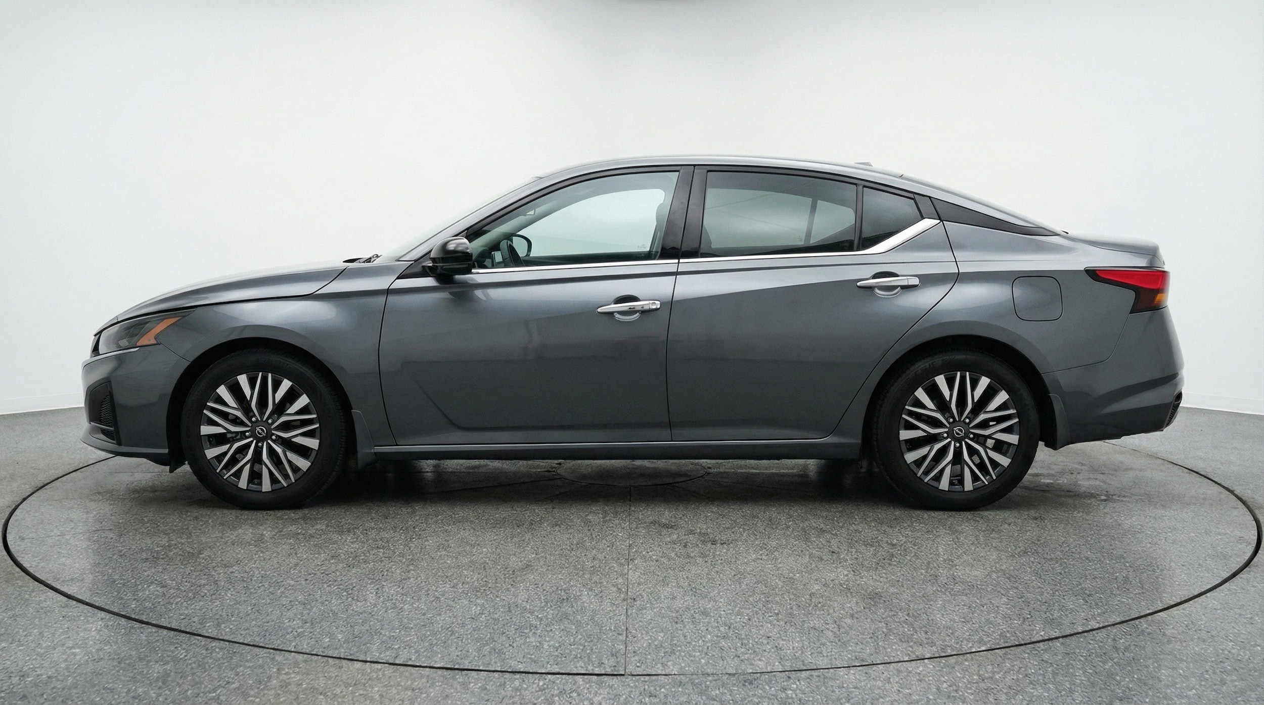 Thumbnail: 2025 Nissan Altima - 5