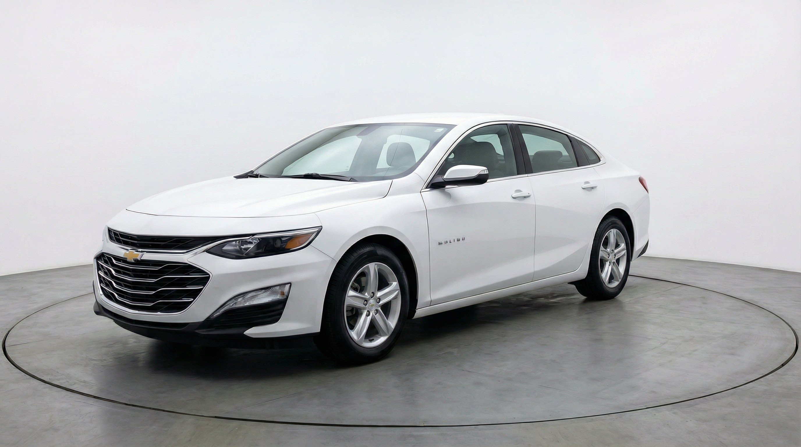 Thumbnail: 2024 Chevrolet Malibu - 3