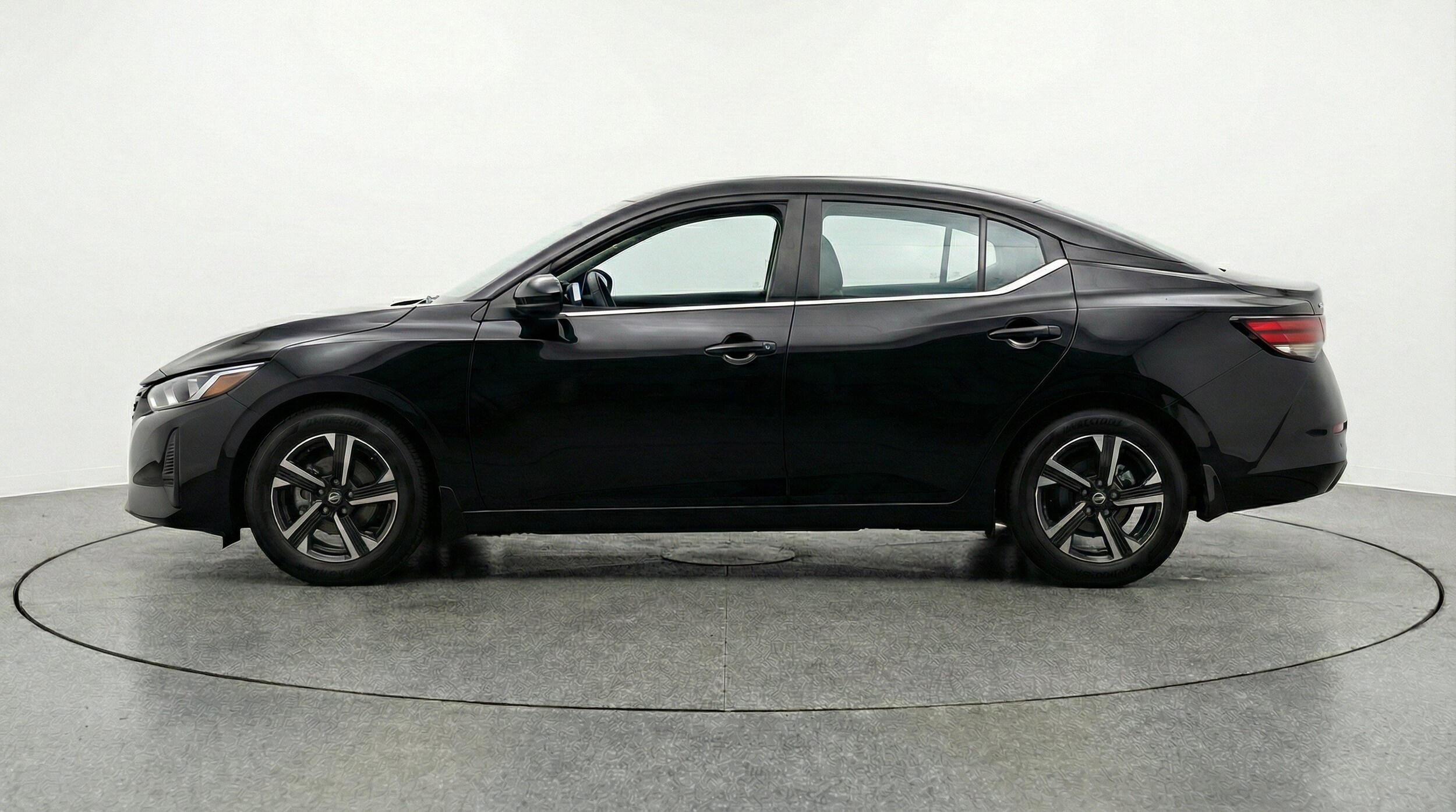 Thumbnail: 2025 Nissan Sentra - 5