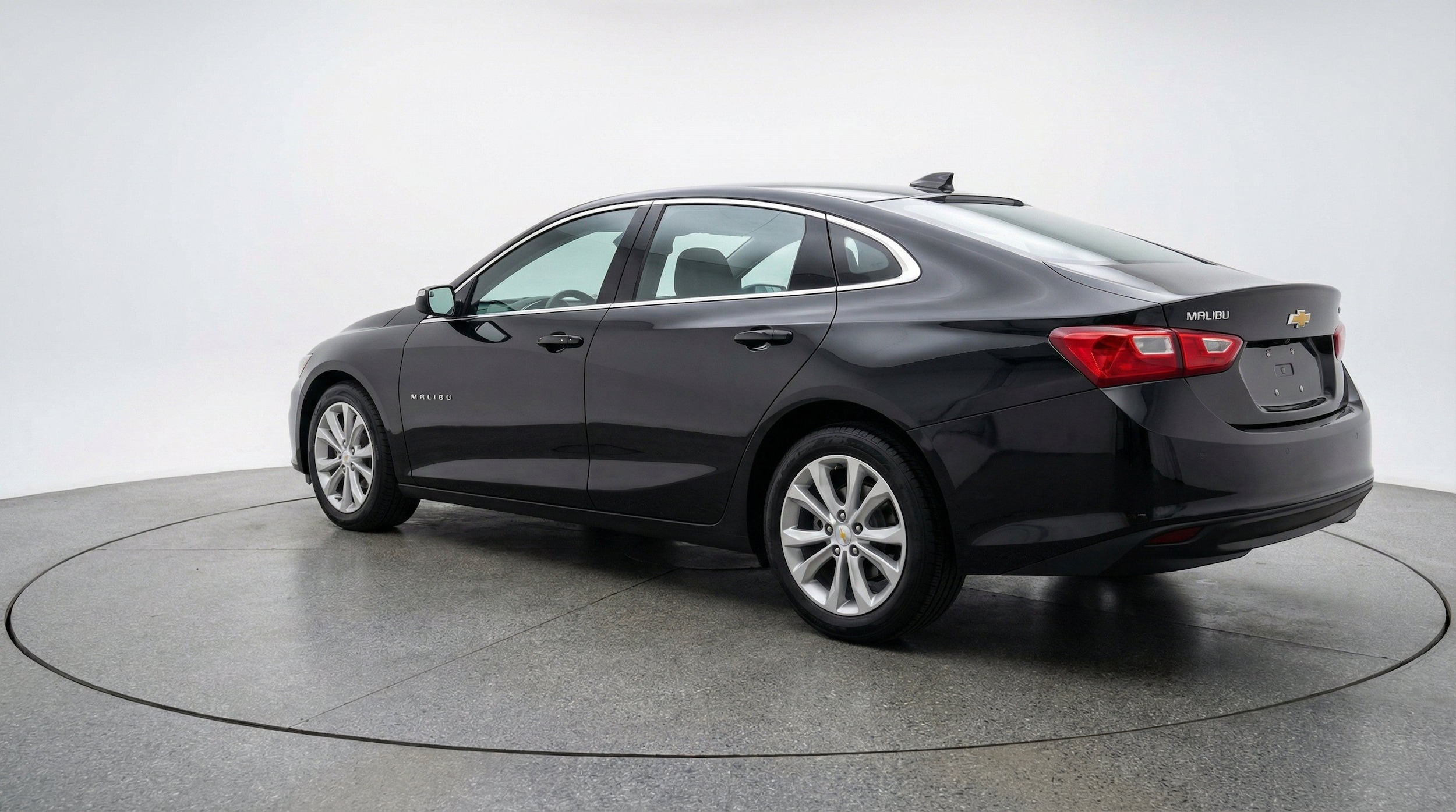 Thumbnail: 2024 Chevrolet Malibu - 6
