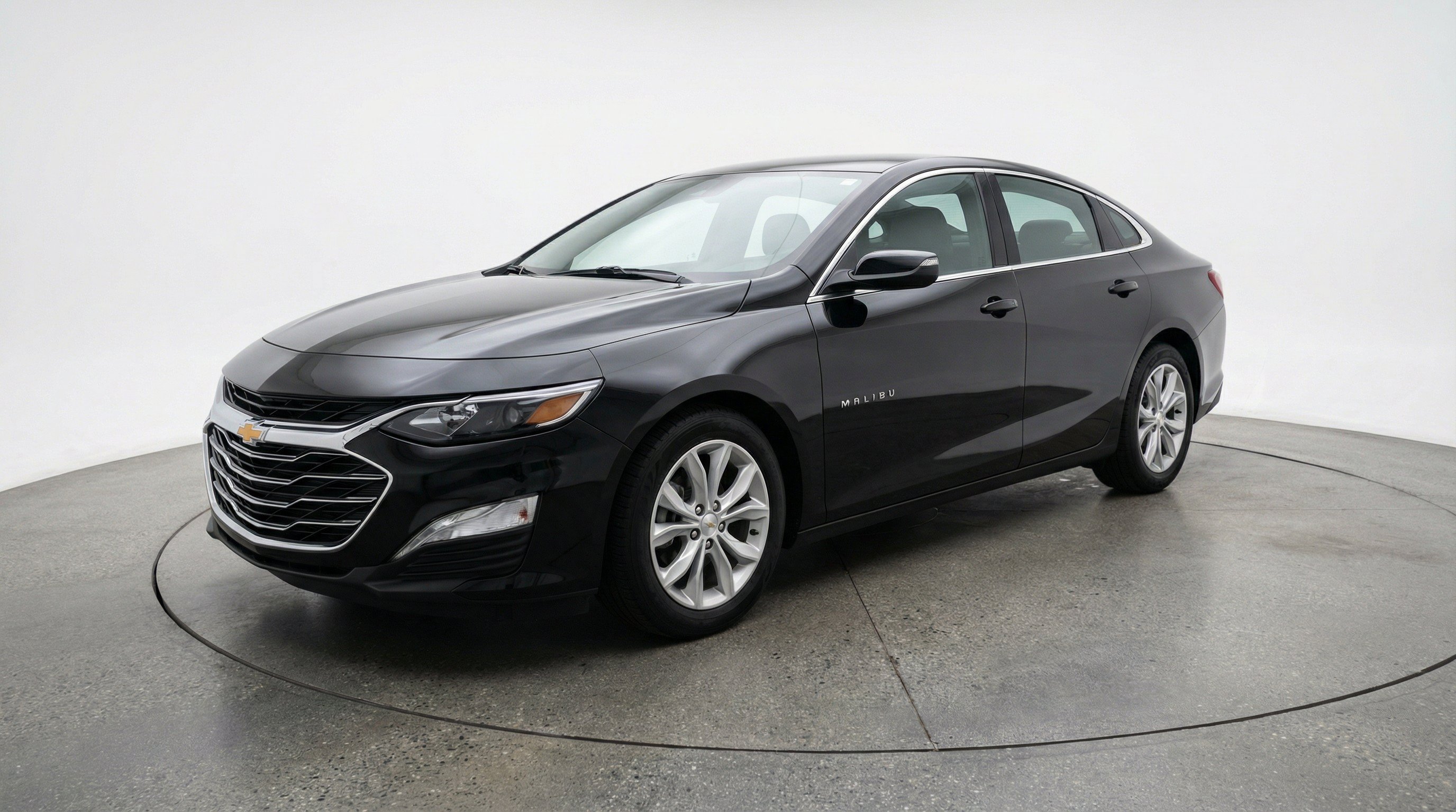 Thumbnail: 2024 Chevrolet Malibu - 3