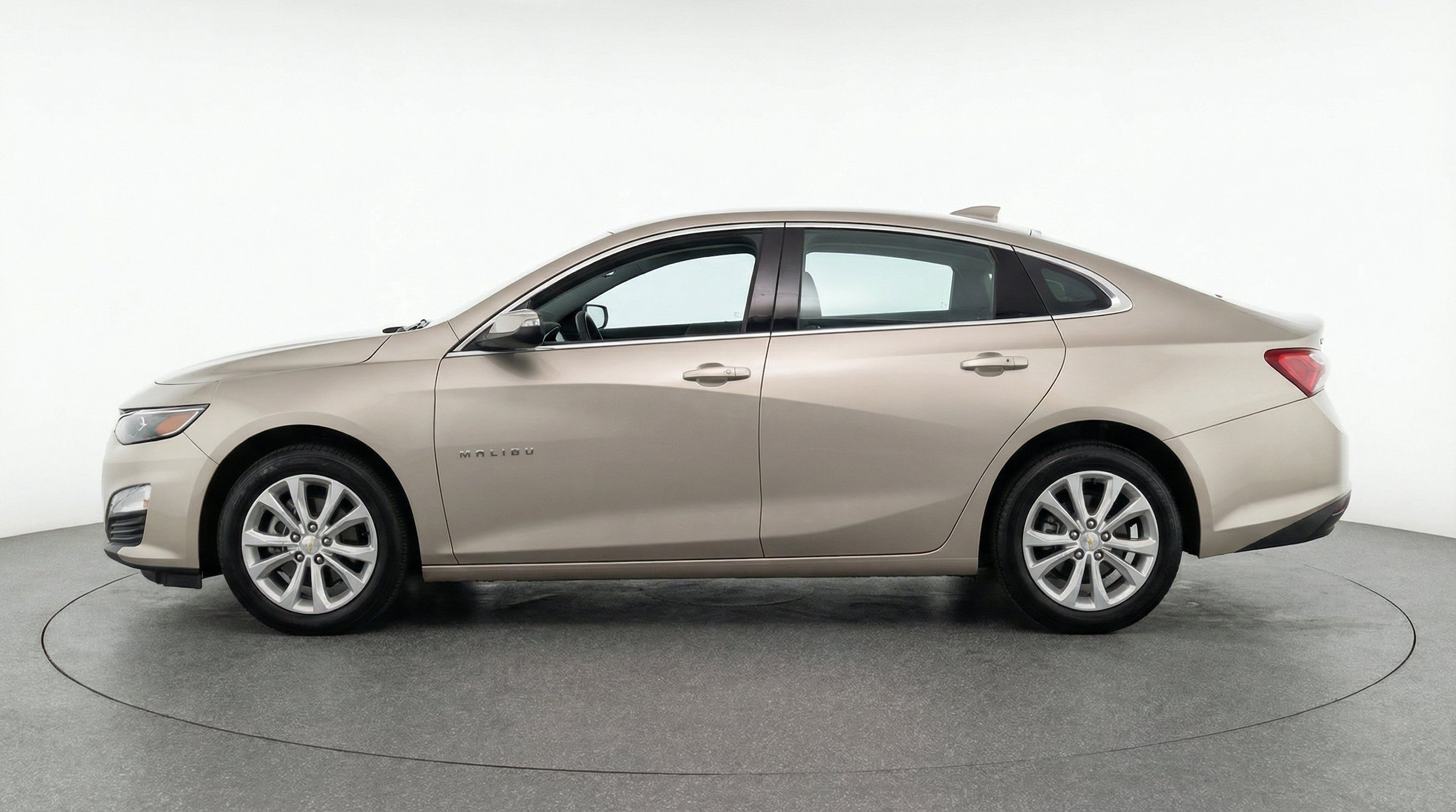 Thumbnail: 2024 Chevrolet Malibu - 5