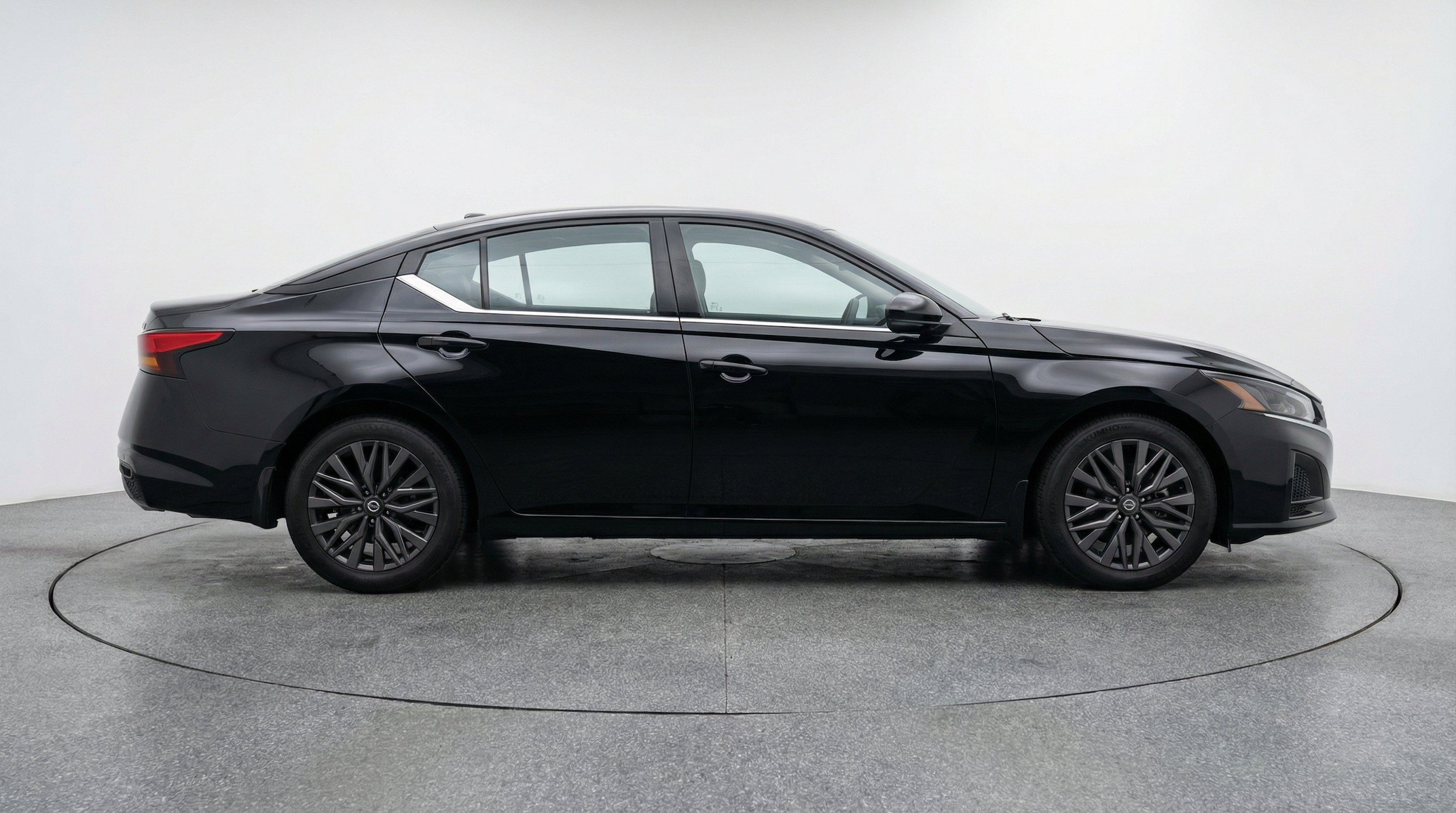Thumbnail: 2025 Nissan Altima - 10