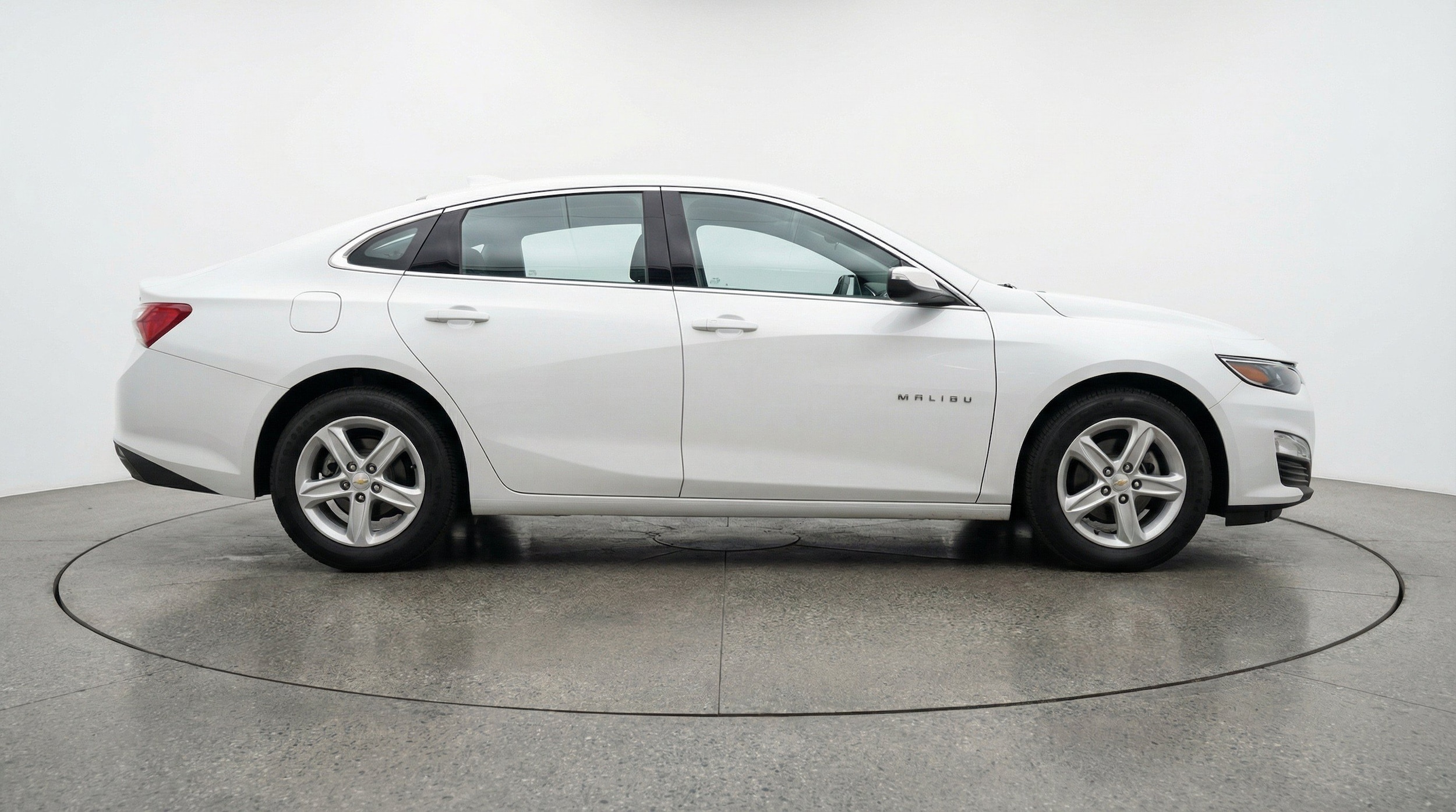 Thumbnail: 2024 Chevrolet Malibu - 11