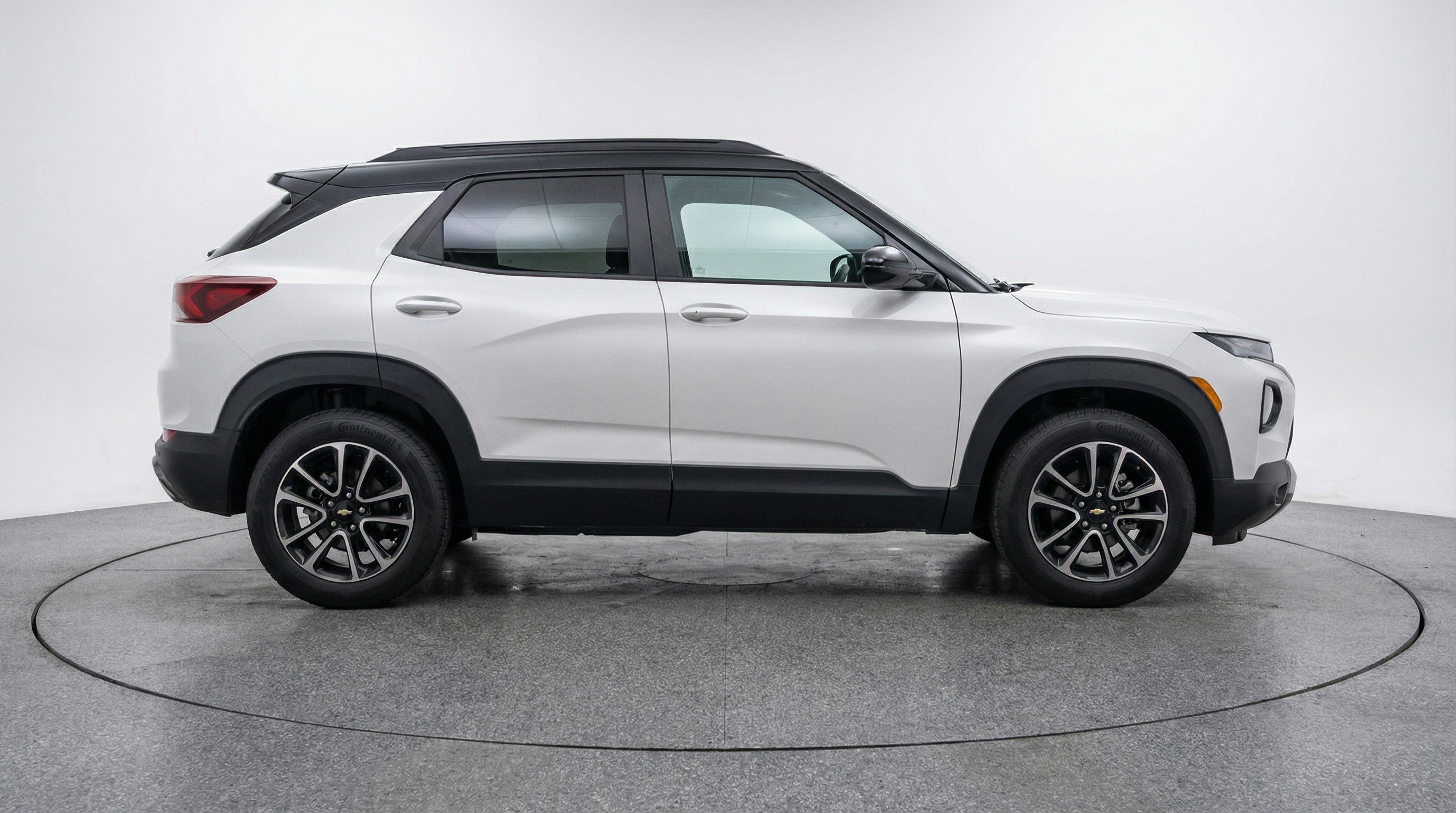 Thumbnail: 2025 Chevrolet TrailBlazer - 10