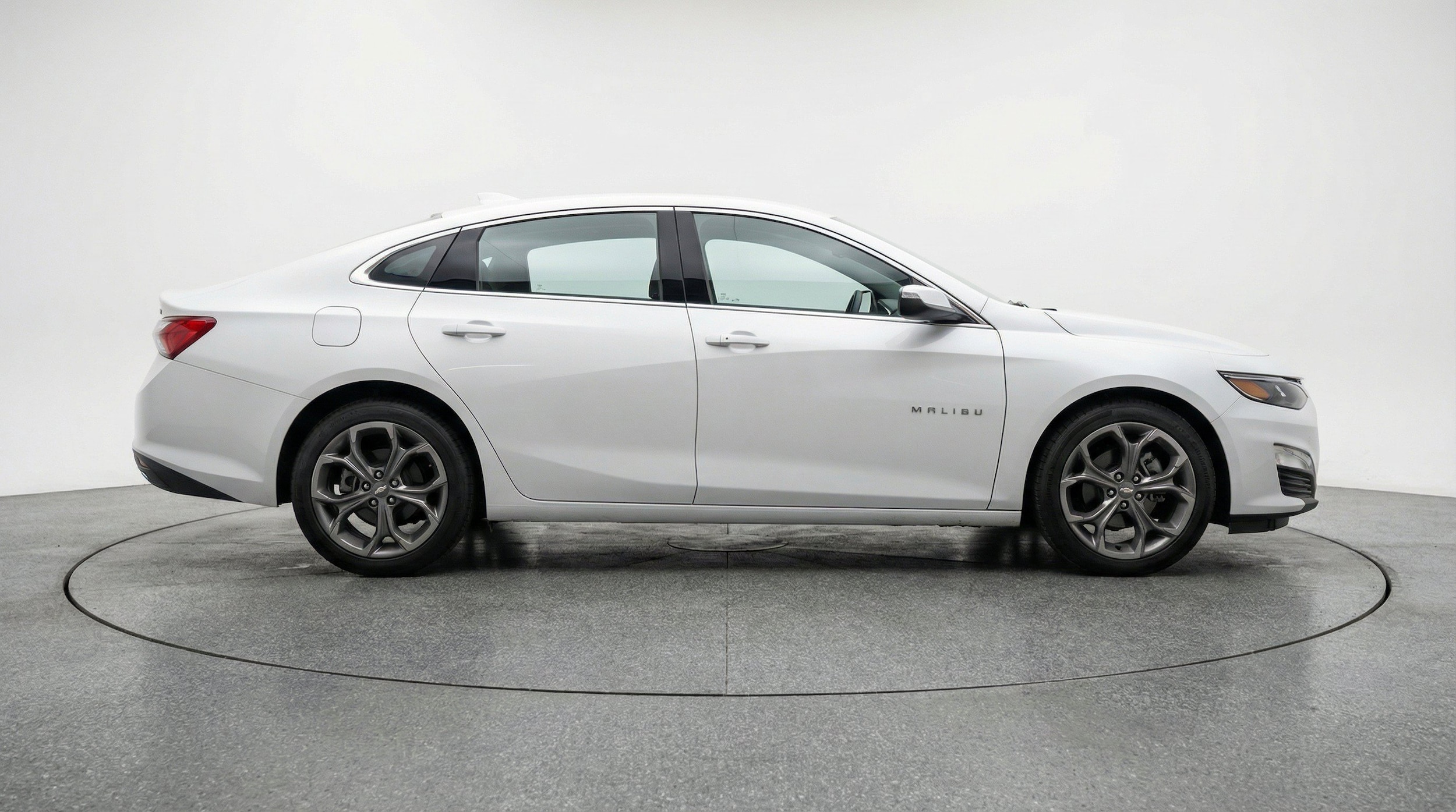 Thumbnail: 2024 Chevrolet Malibu - 11