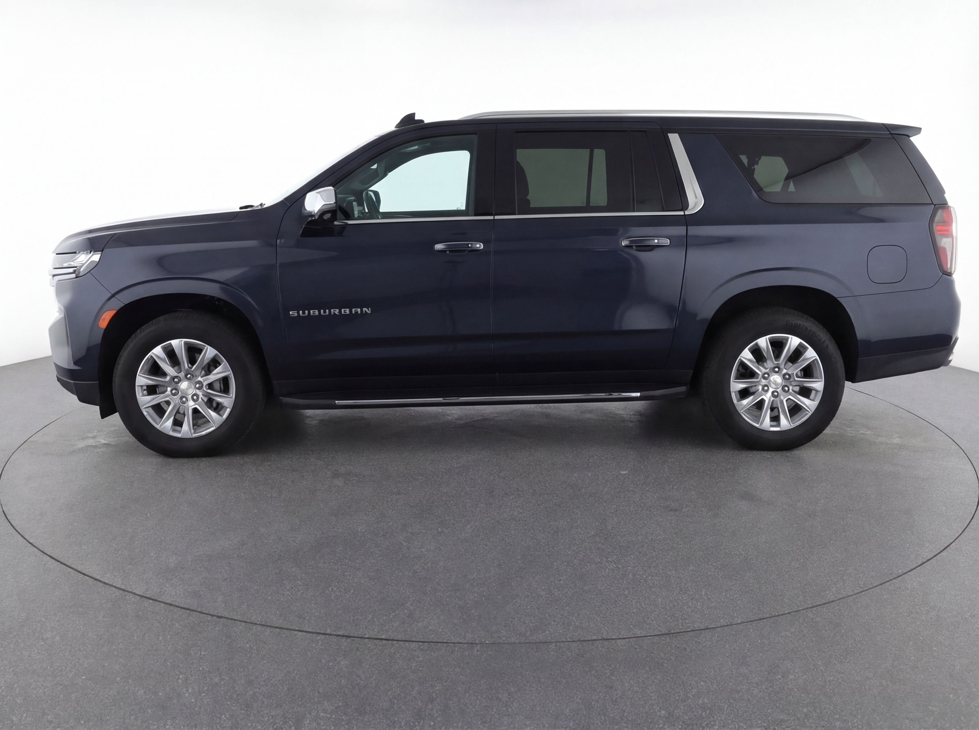 Thumbnail: 2023 Chevrolet Suburban - 5