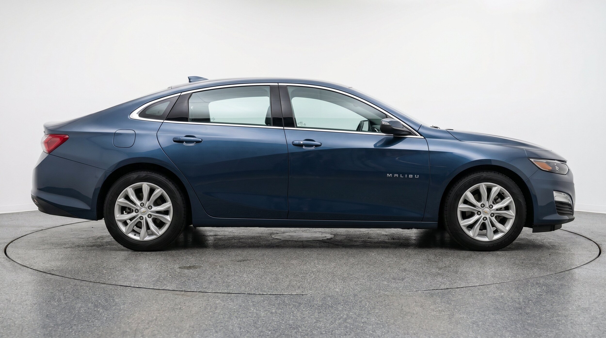 Thumbnail: 2024 Chevrolet Malibu - 11