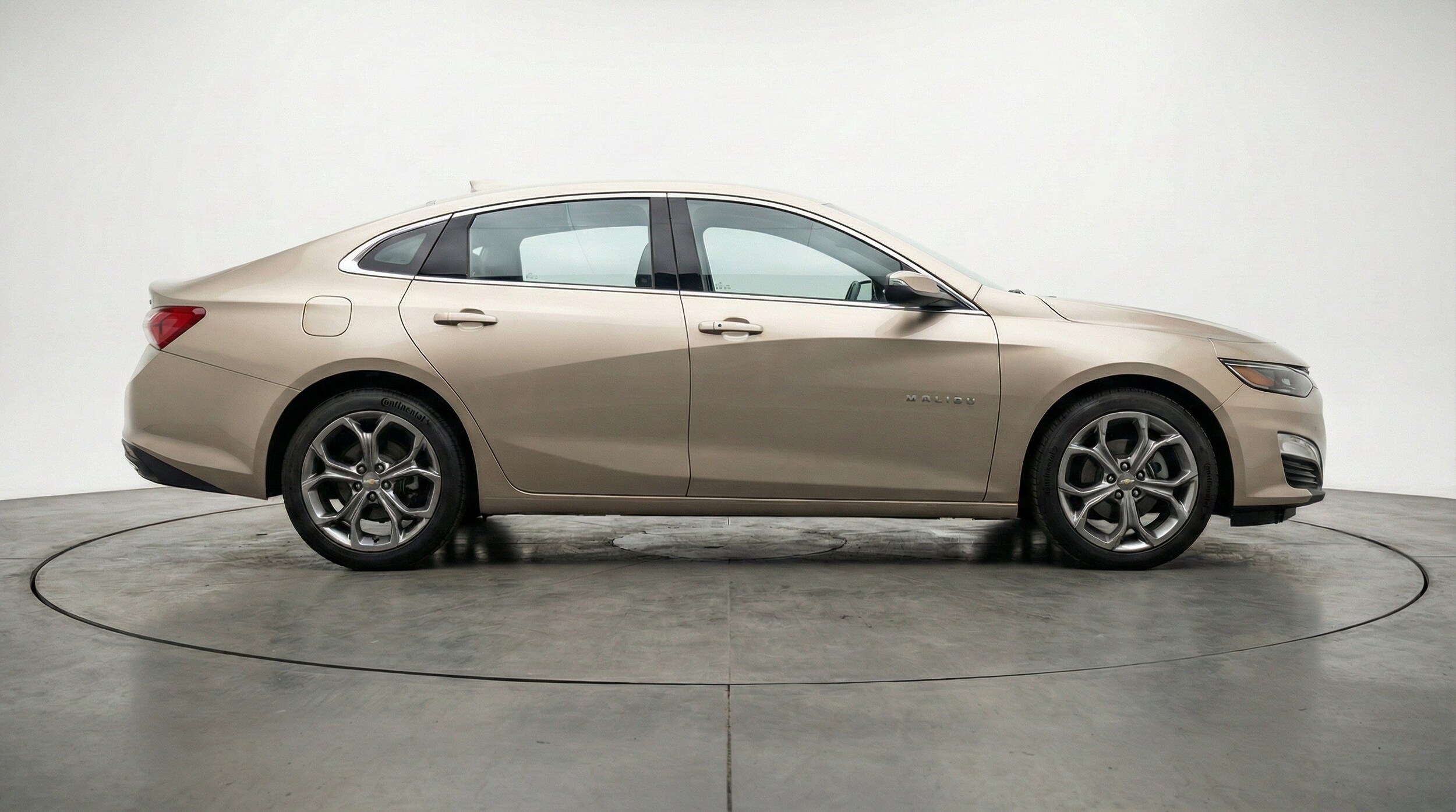 Thumbnail: 2024 Chevrolet Malibu - 10