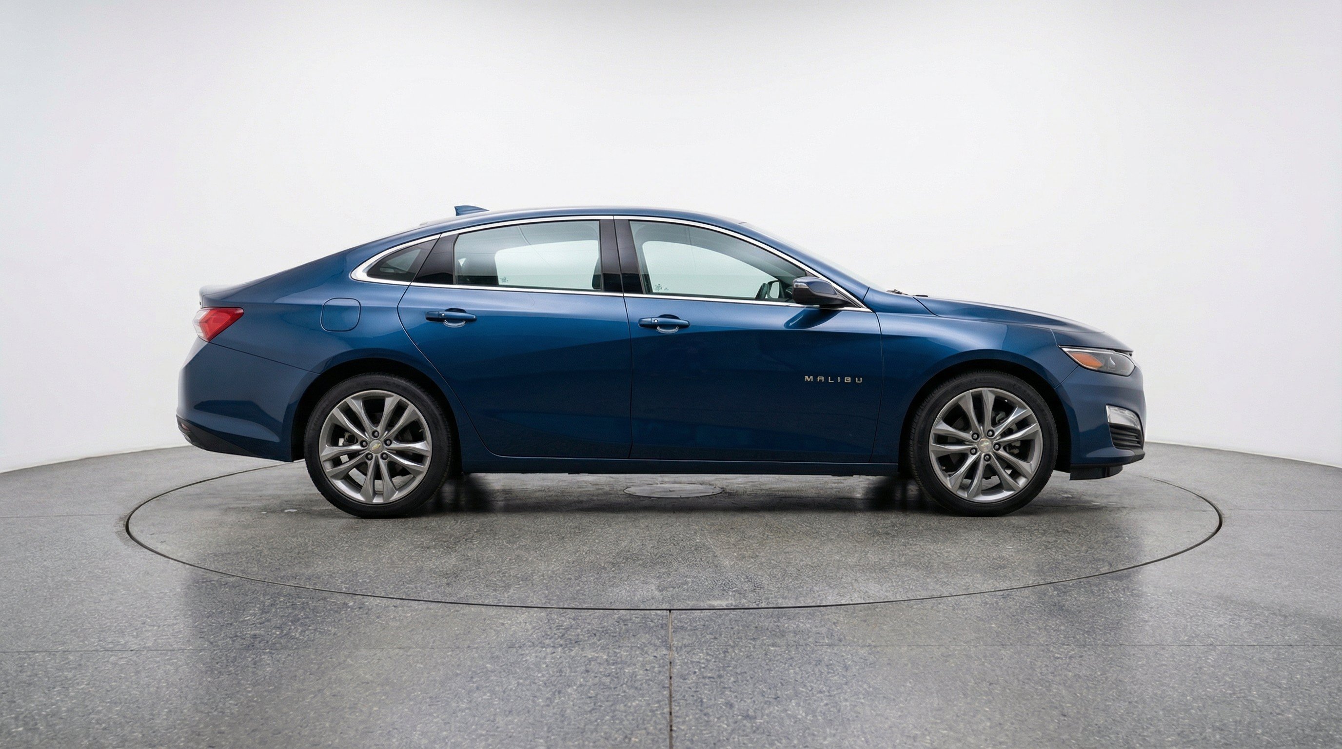 Thumbnail: 2024 Chevrolet Malibu - 10