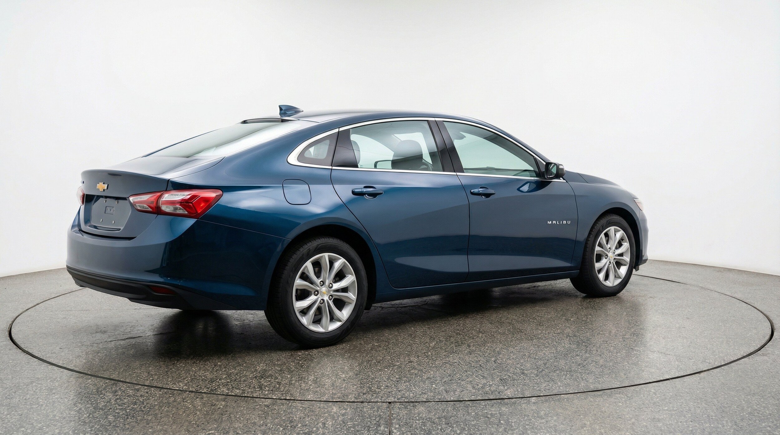 Thumbnail: 2024 Chevrolet Malibu - 9