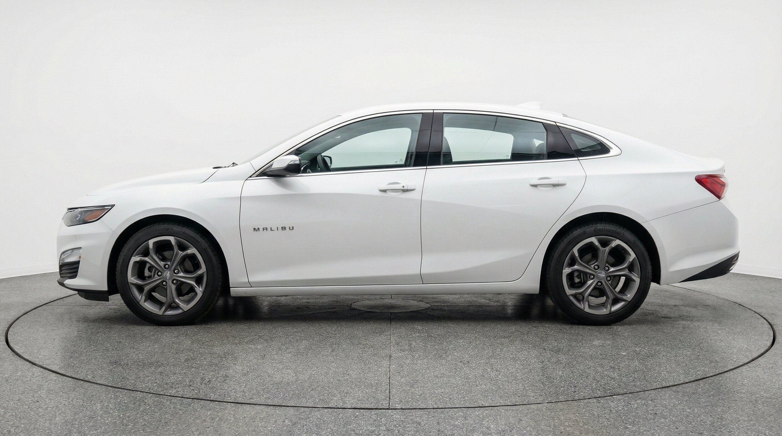 Thumbnail: 2024 Chevrolet Malibu - 5