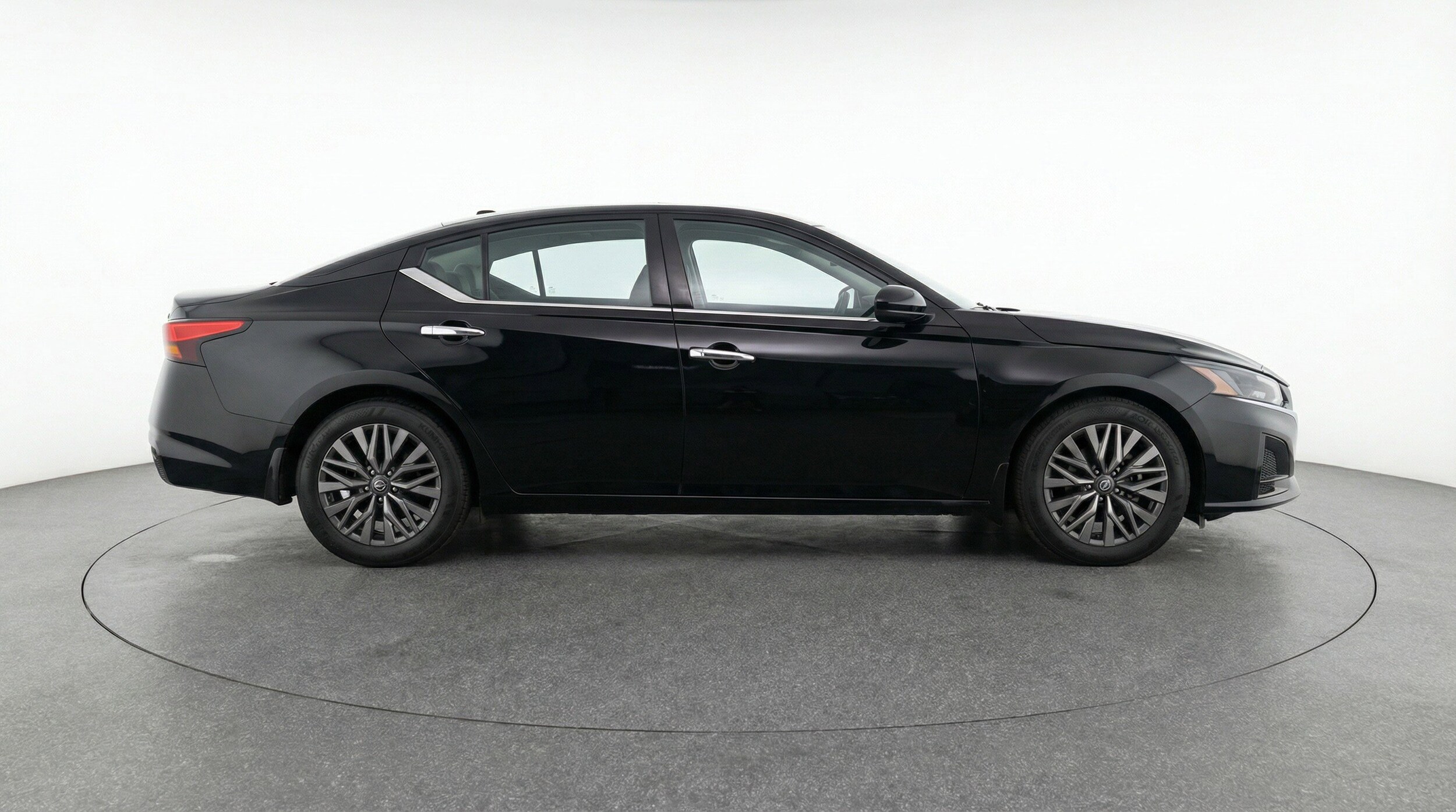 Thumbnail: 2025 Nissan Altima - 11