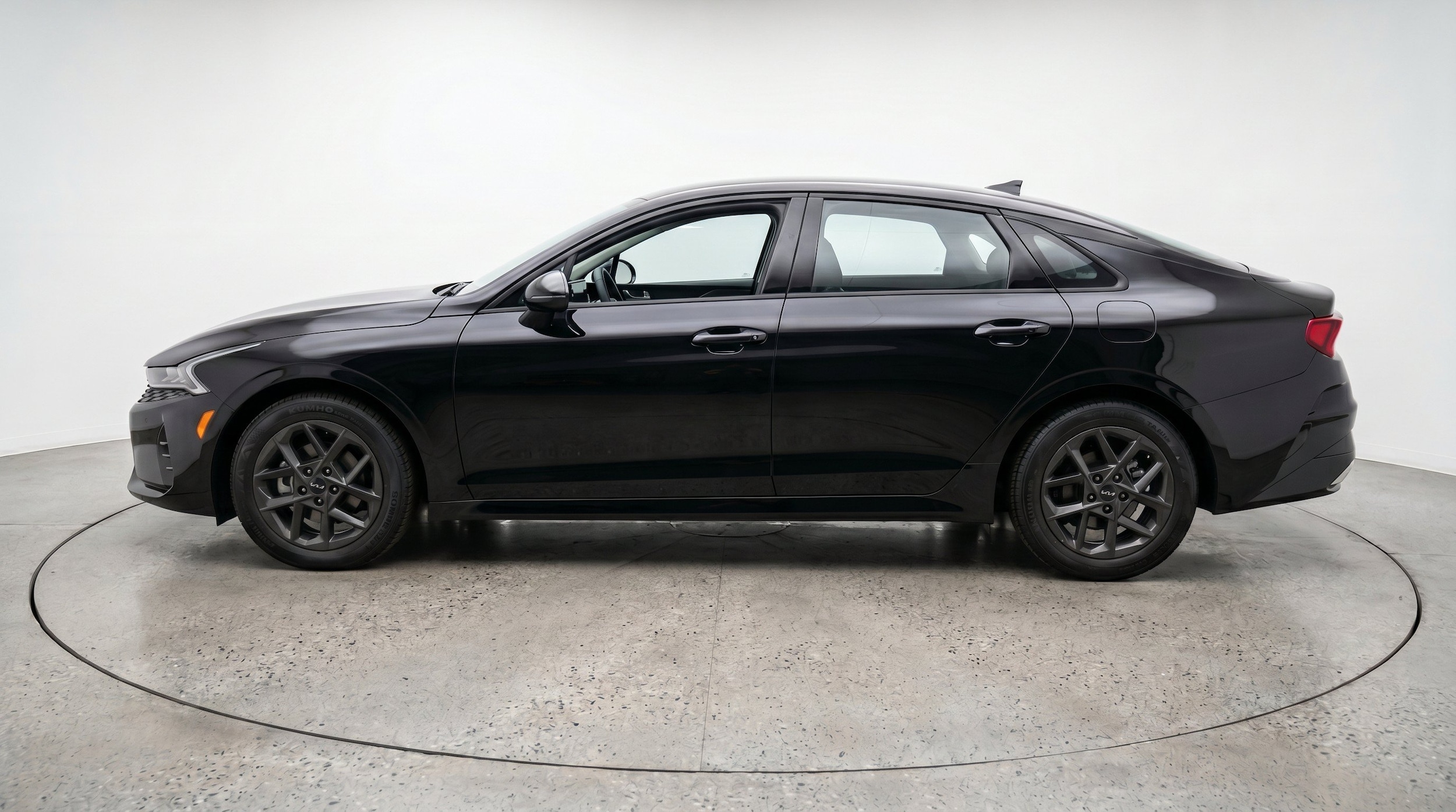 Thumbnail: 2025 Kia K5 - 5