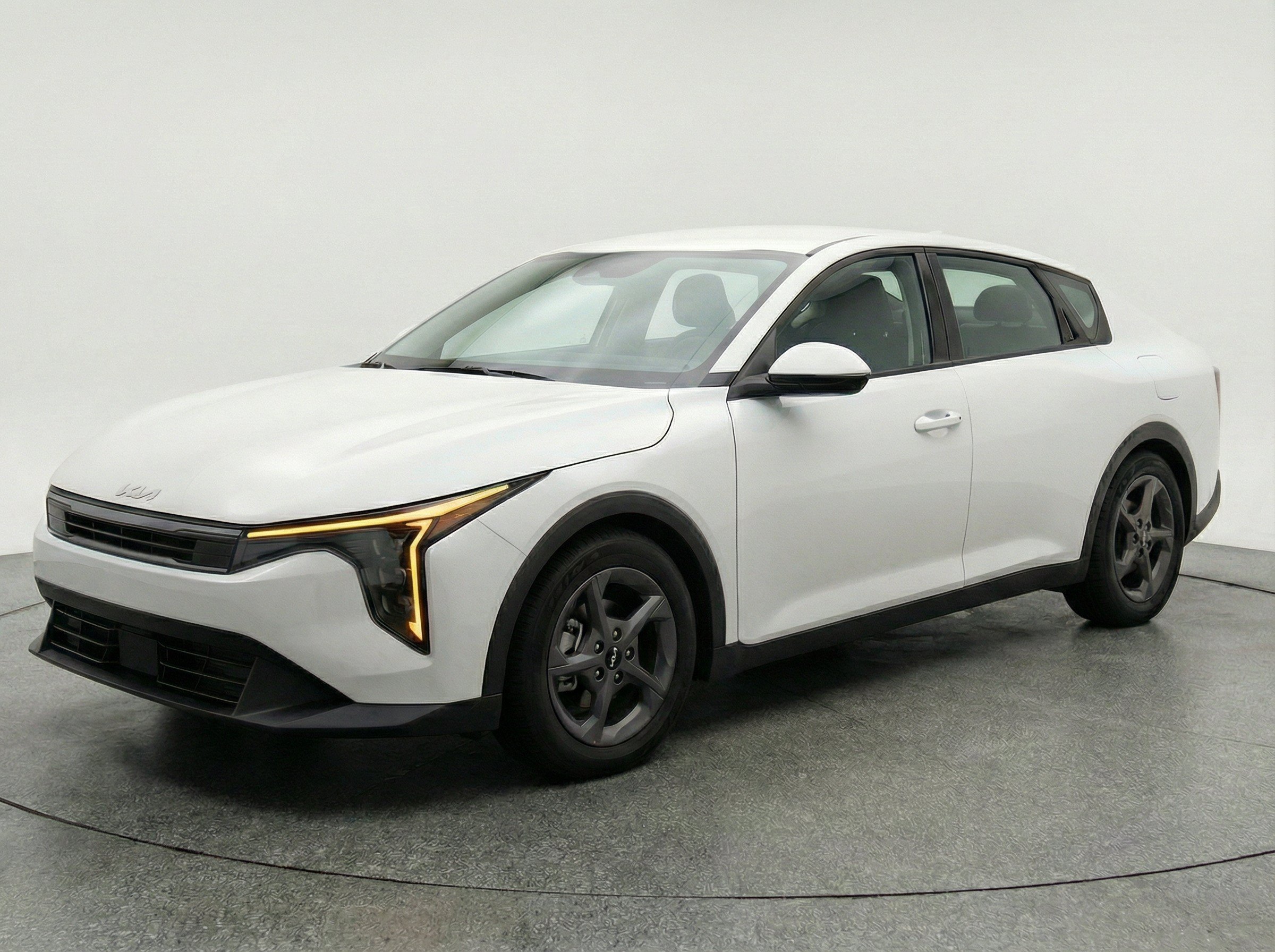 Thumbnail: 2025 Kia K4 - 3