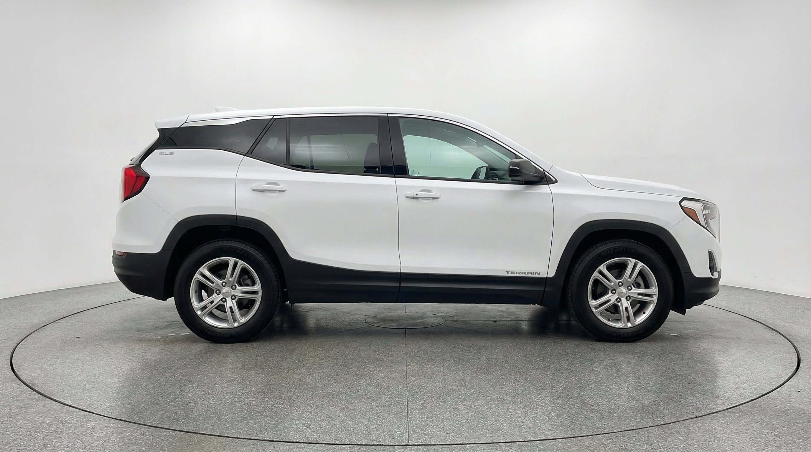 Thumbnail: 2024 GMC Terrain - 10