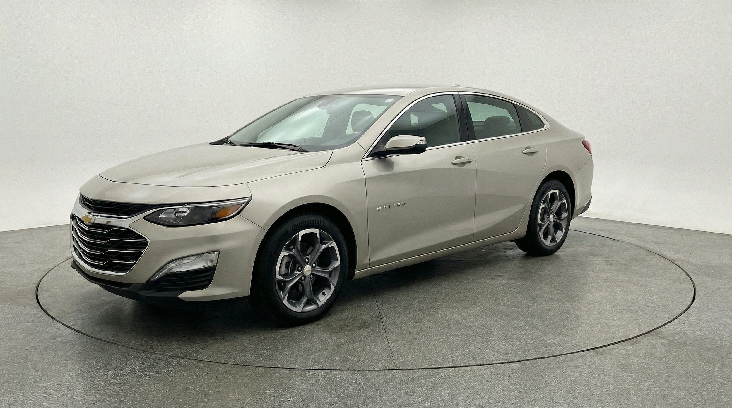 Thumbnail: 2024 Chevrolet Malibu - 3