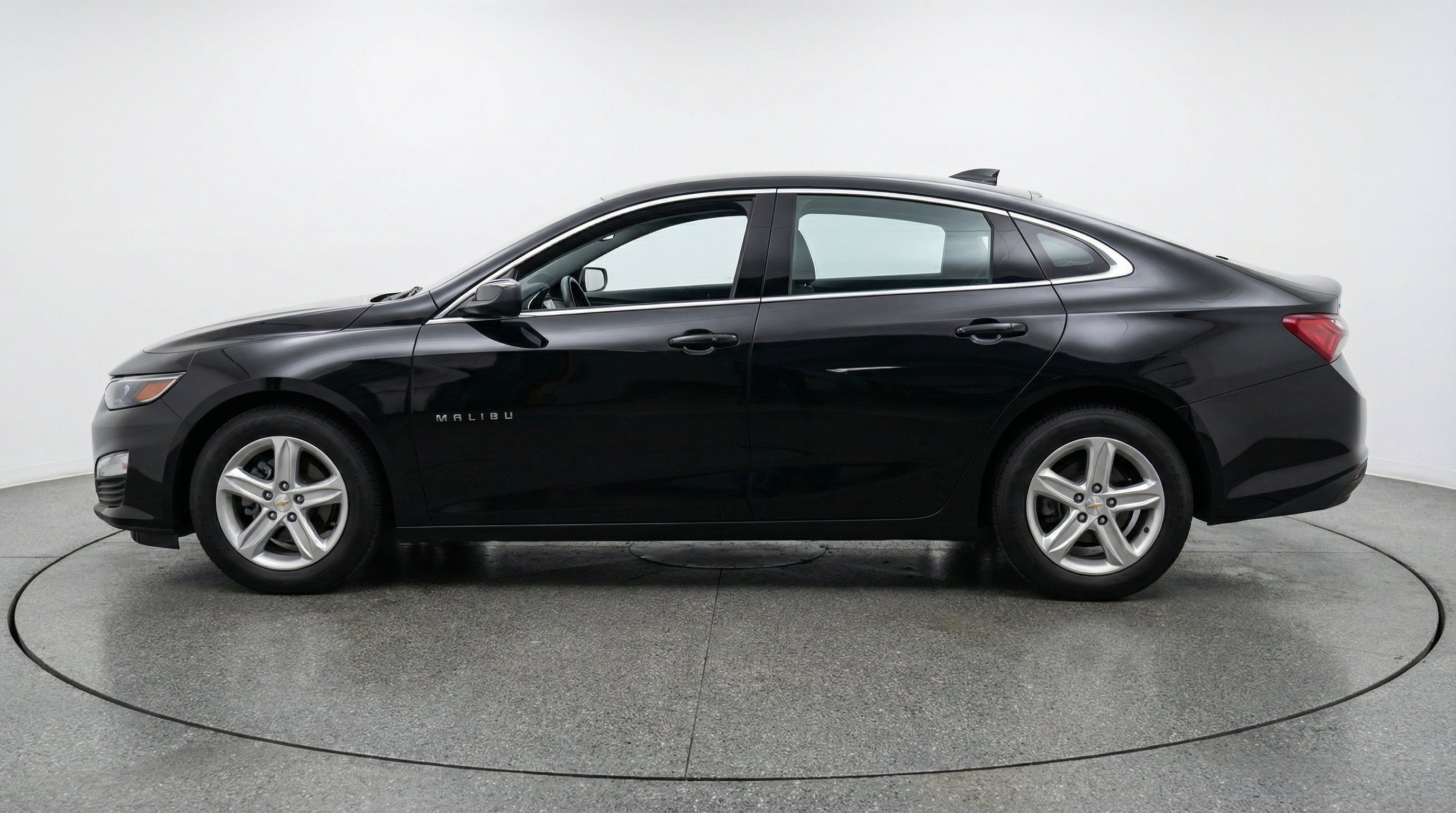 Thumbnail: 2024 Chevrolet Malibu - 5