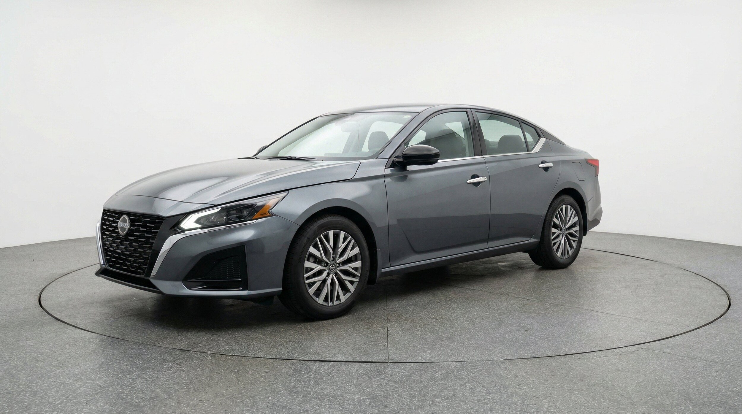 Thumbnail: 2025 Nissan Altima - 3