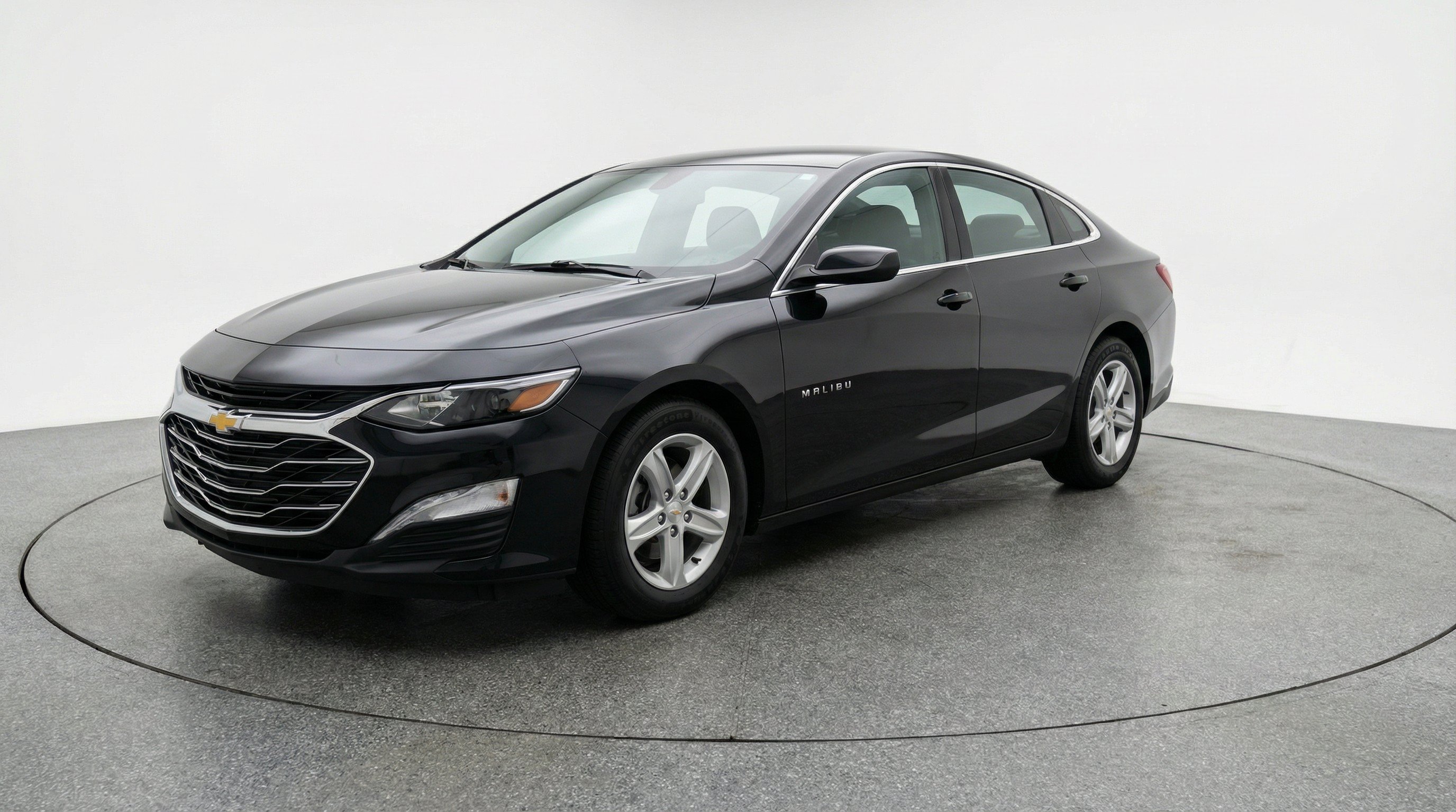 Thumbnail: 2024 Chevrolet Malibu - 3