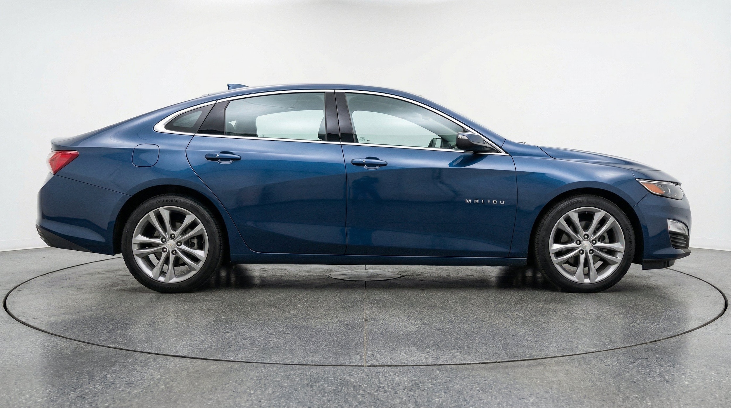 Thumbnail: 2024 Chevrolet Malibu - 11