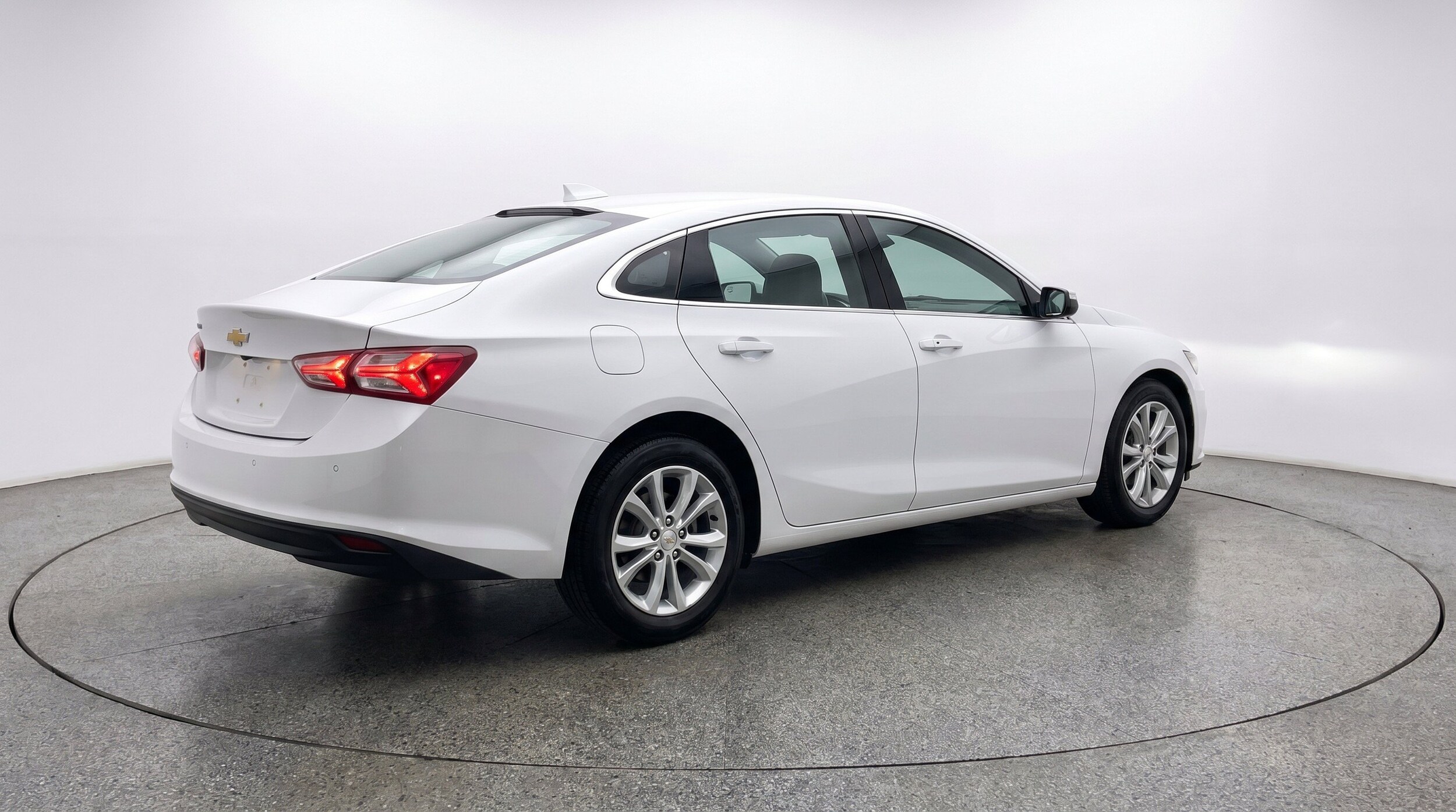 Thumbnail: 2024 Chevrolet Malibu - 9