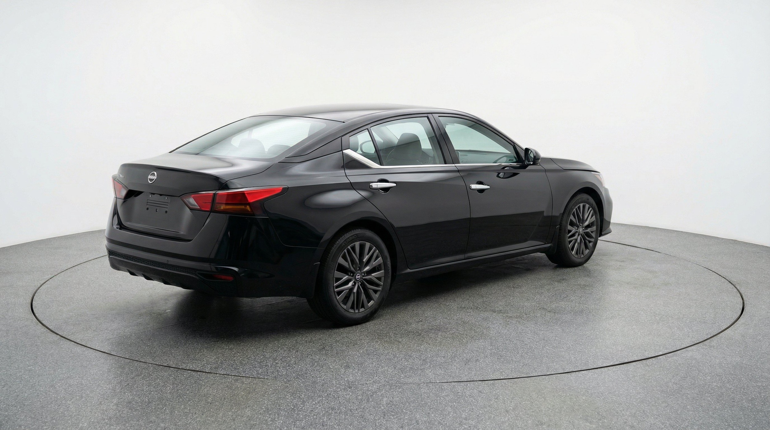 Thumbnail: 2025 Nissan Altima - 9
