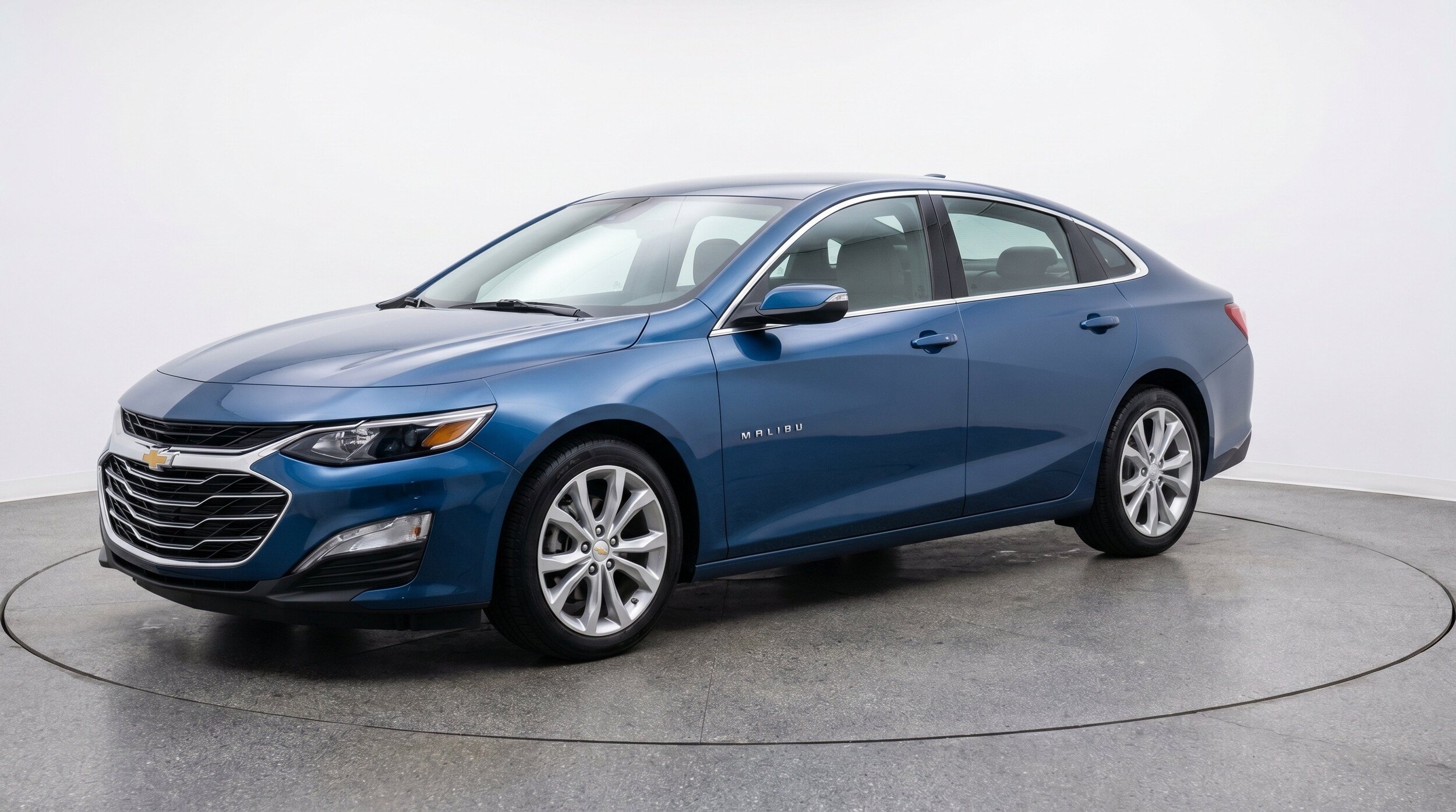Thumbnail: 2024 Chevrolet Malibu - 3