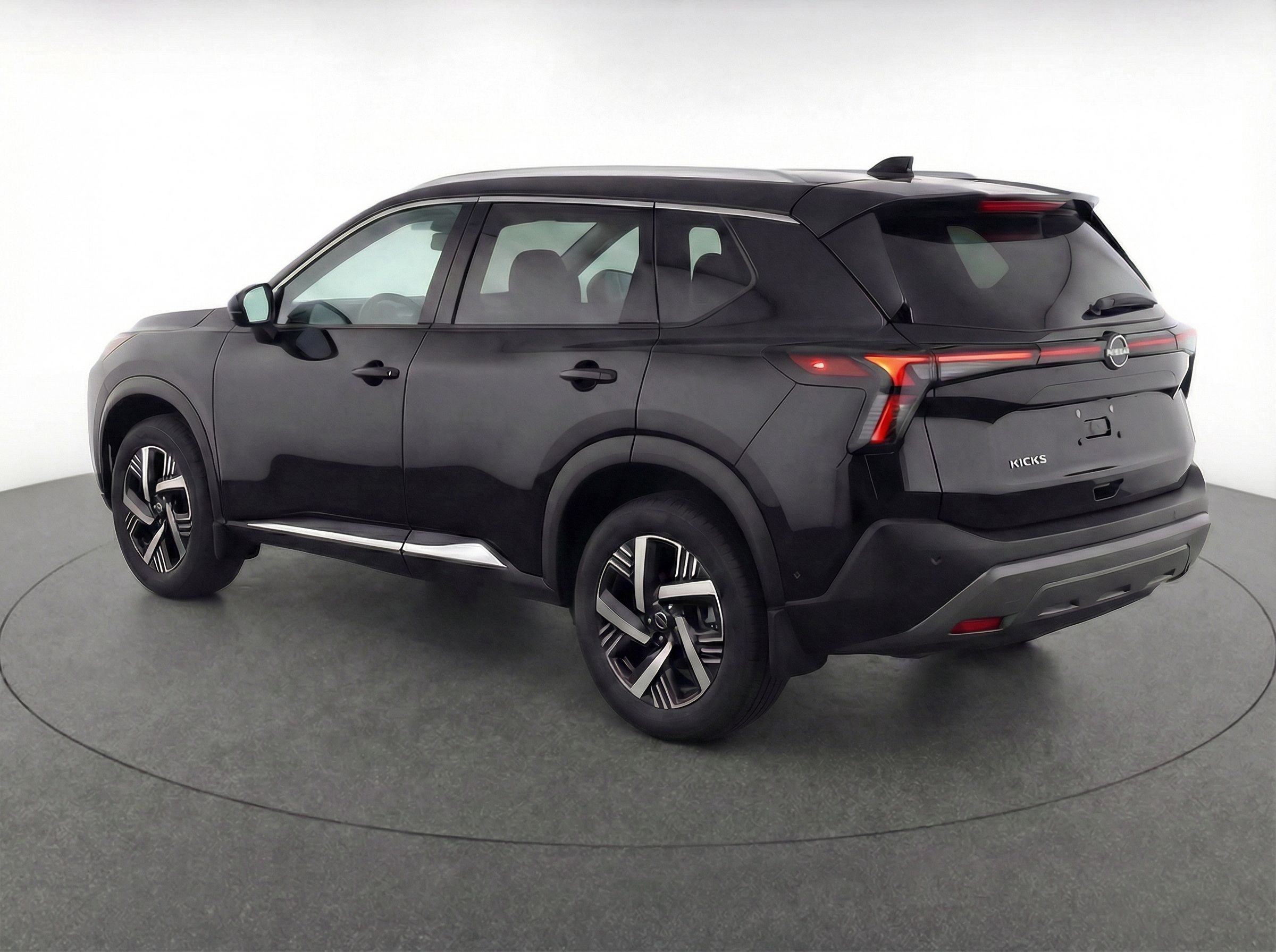 Thumbnail: 2025 Nissan Kicks - 6