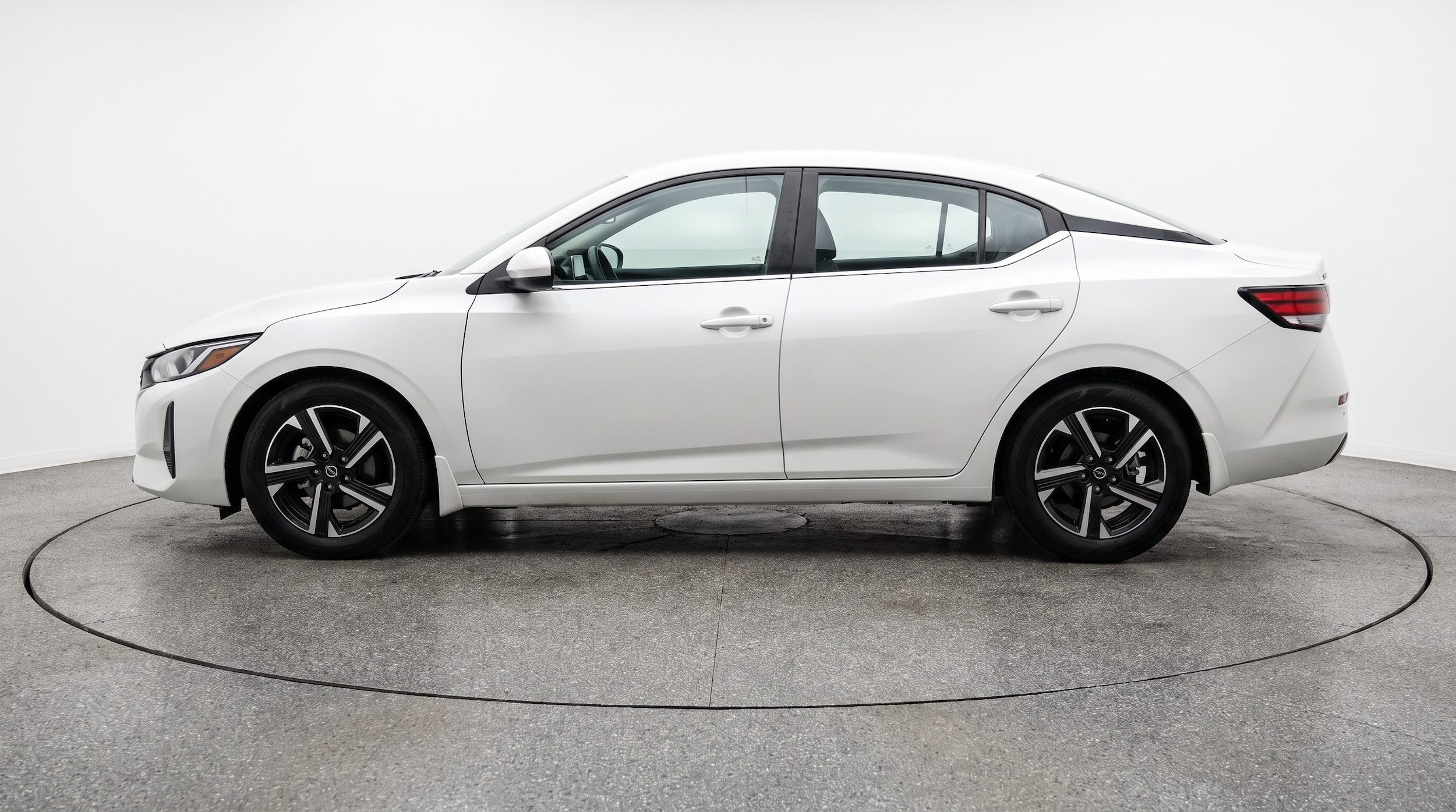 Thumbnail: 2025 Nissan Sentra - 4