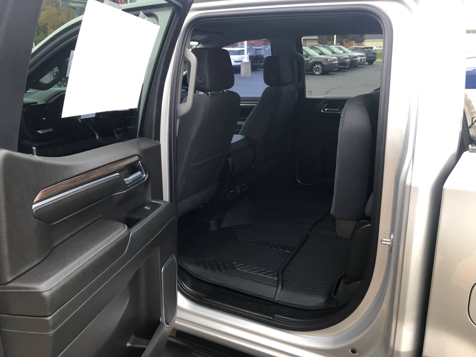 2022 Chevrolet Silverado 1500 RST - Photo 15