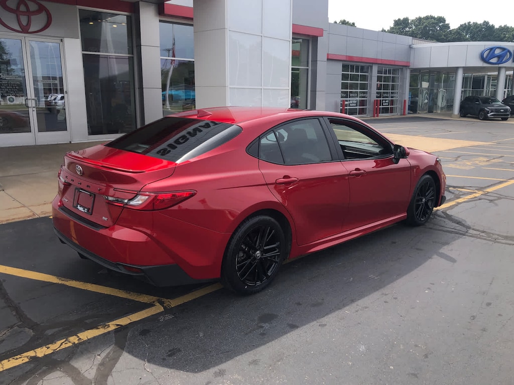 Certified 2025 Toyota Camry SE (Natl)