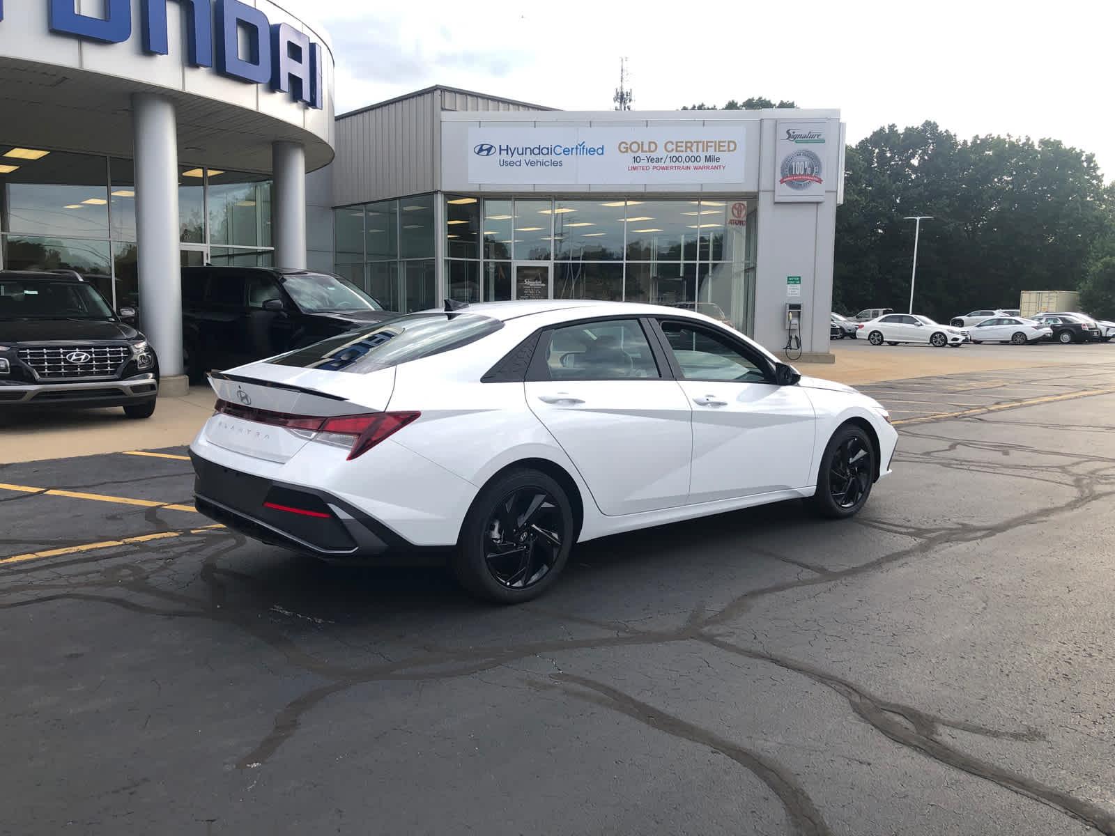 New 2026 Hyundai Elantra SEL Sport Plus Sedan