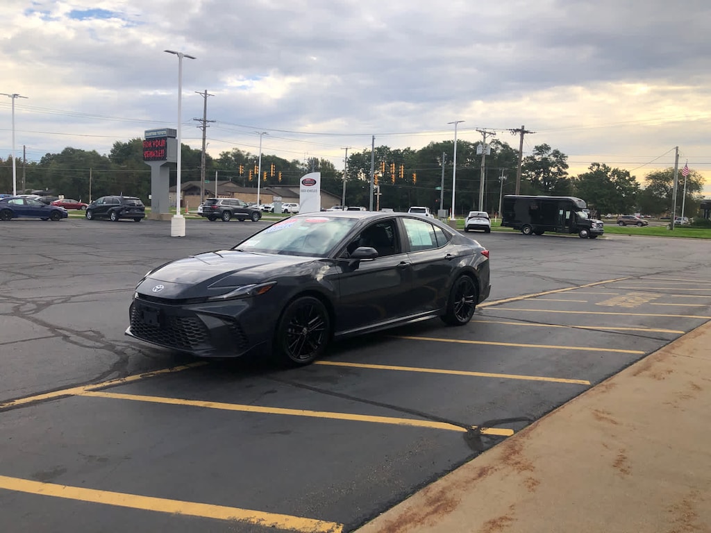 Certified 2025 Toyota Camry SE (Natl)