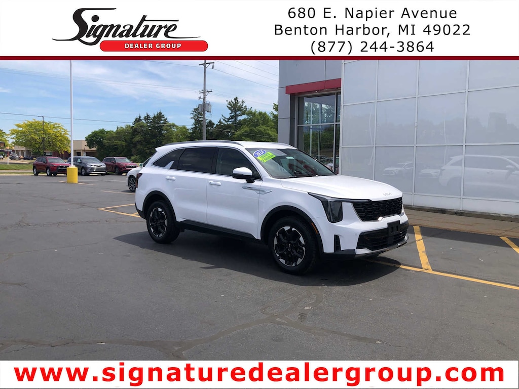 Used 2024 Kia Sorento S AWD