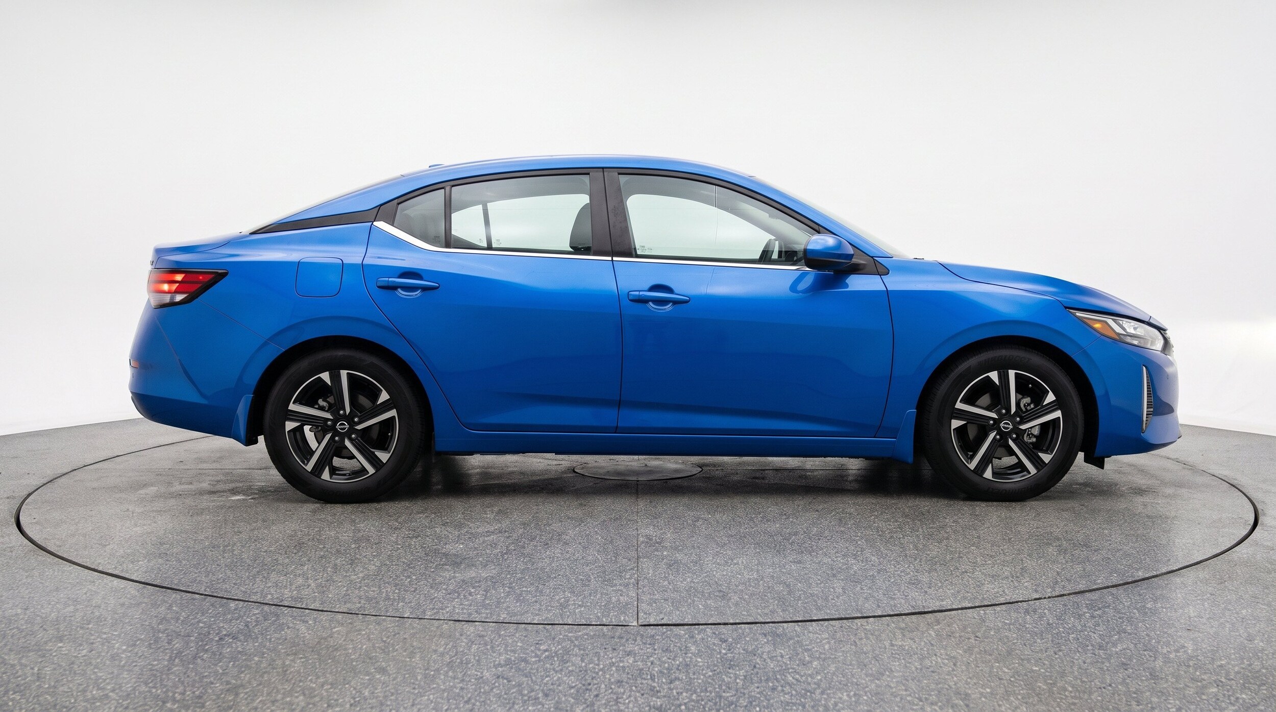 Thumbnail: 2025 Nissan Sentra - 10