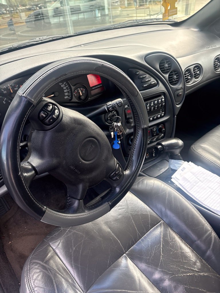 Used 2005 Pontiac Bonneville SLE Sedan