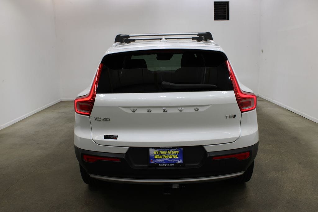 Used 2022 Volvo XC40 T5 AWD Inscription SUV