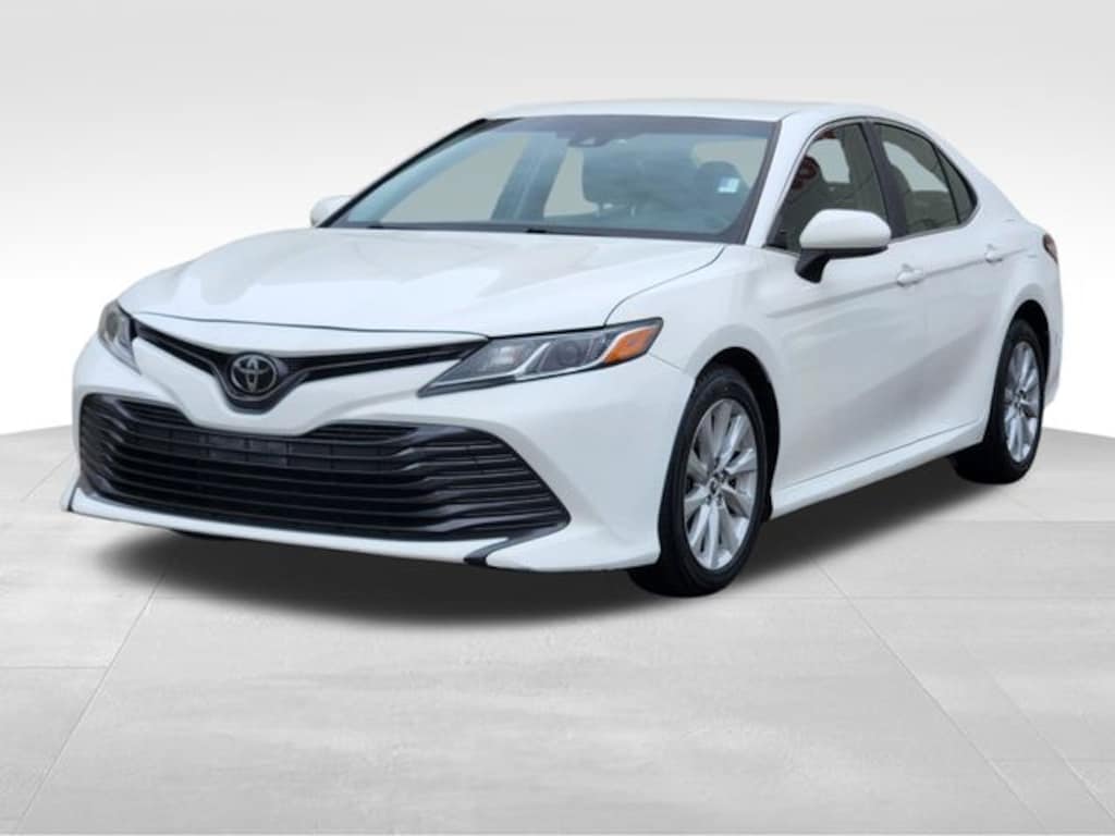 Used 2018 Toyota Camry LE Sedan