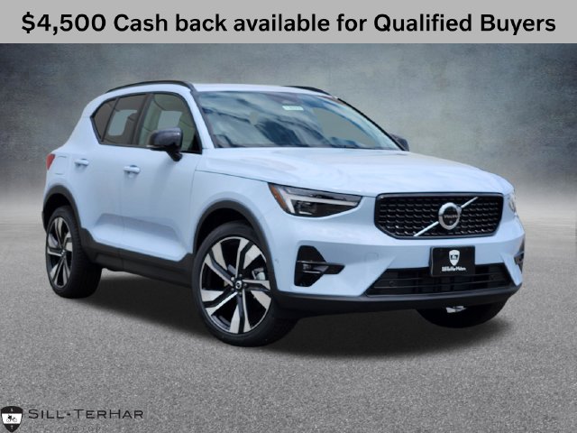 New 2026 Volvo XC40 B5 Ultra SUV