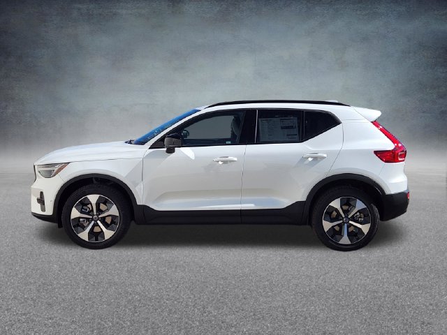 New 2026 Volvo XC40 B5 Plus SUV