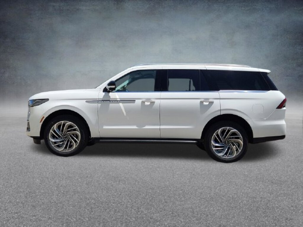 New 2026 Lincoln Navigator Premiere SUV